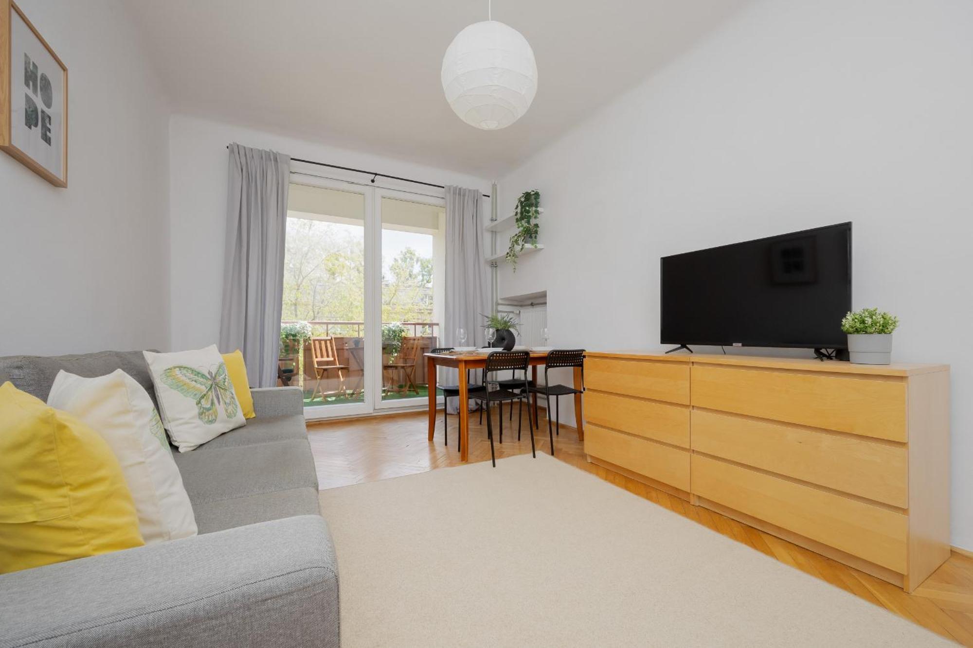 Charming Family With Balcony In Praga Polnoc District By Renters Apartment Warsaw