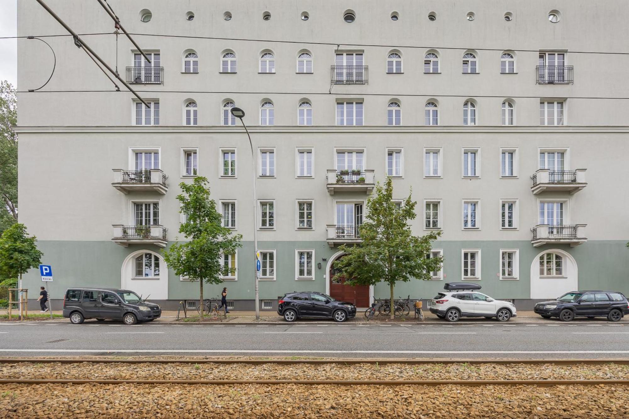 Spacious Filtry Near Pola Mokotowskie By Renters *