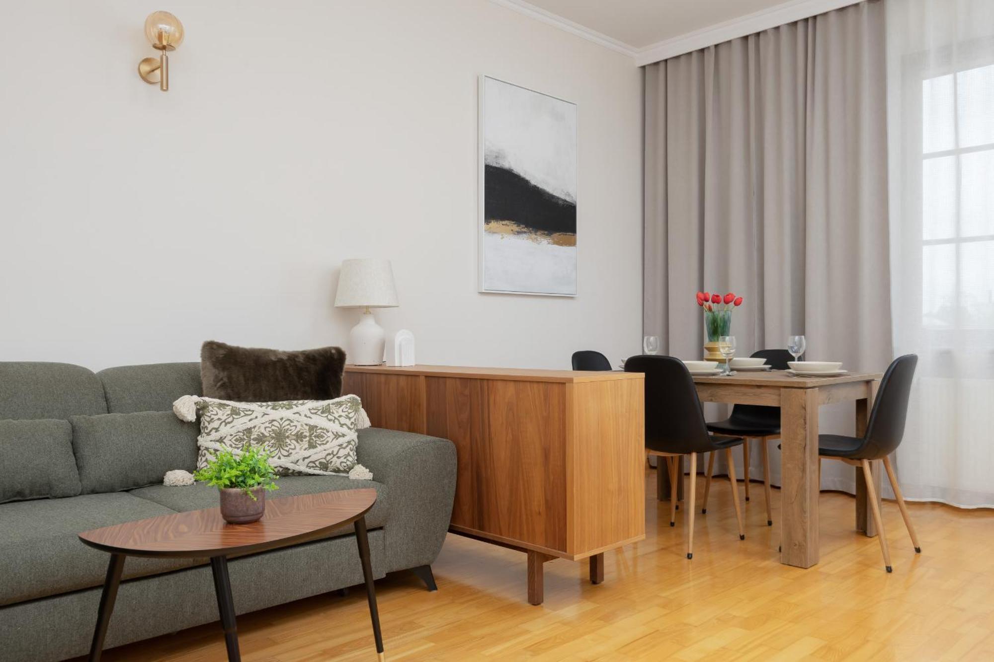 Spacious Filtry Near Pola Mokotowskie By Renters Apartament Warszawa