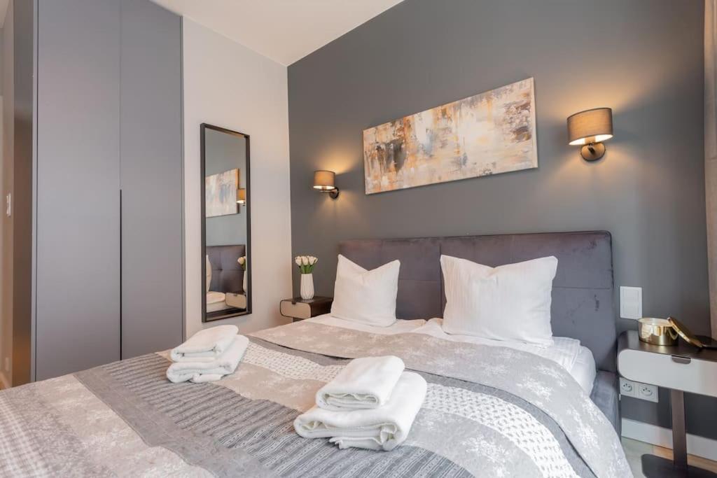 - Great Location- Two Bedrooms Apartment- Stays- Sienna Street Apartment *