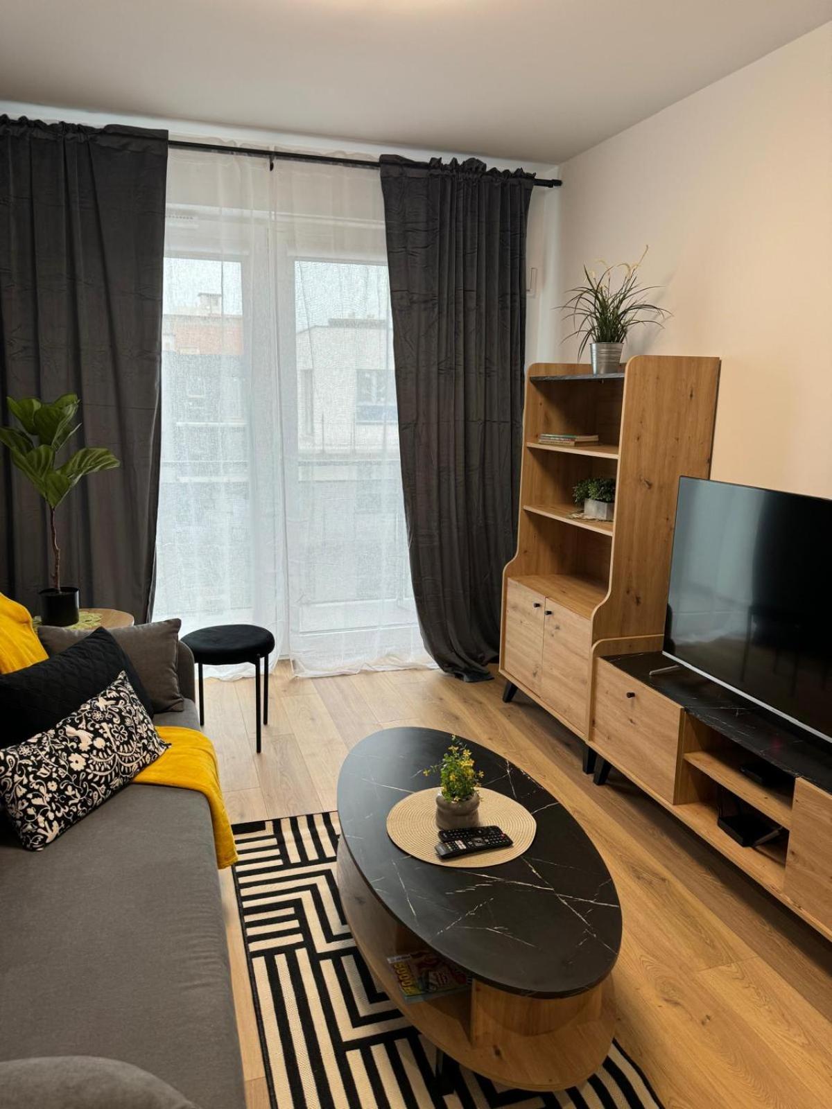 Grey 2 Pokojowy Z Balkonem W Warszawie