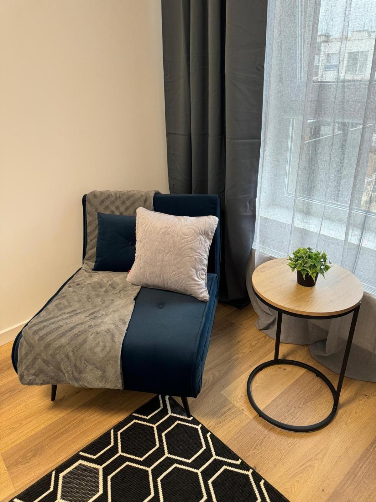 Apartament Grey 2 Pokojowy Z Balkonem W Warszawie