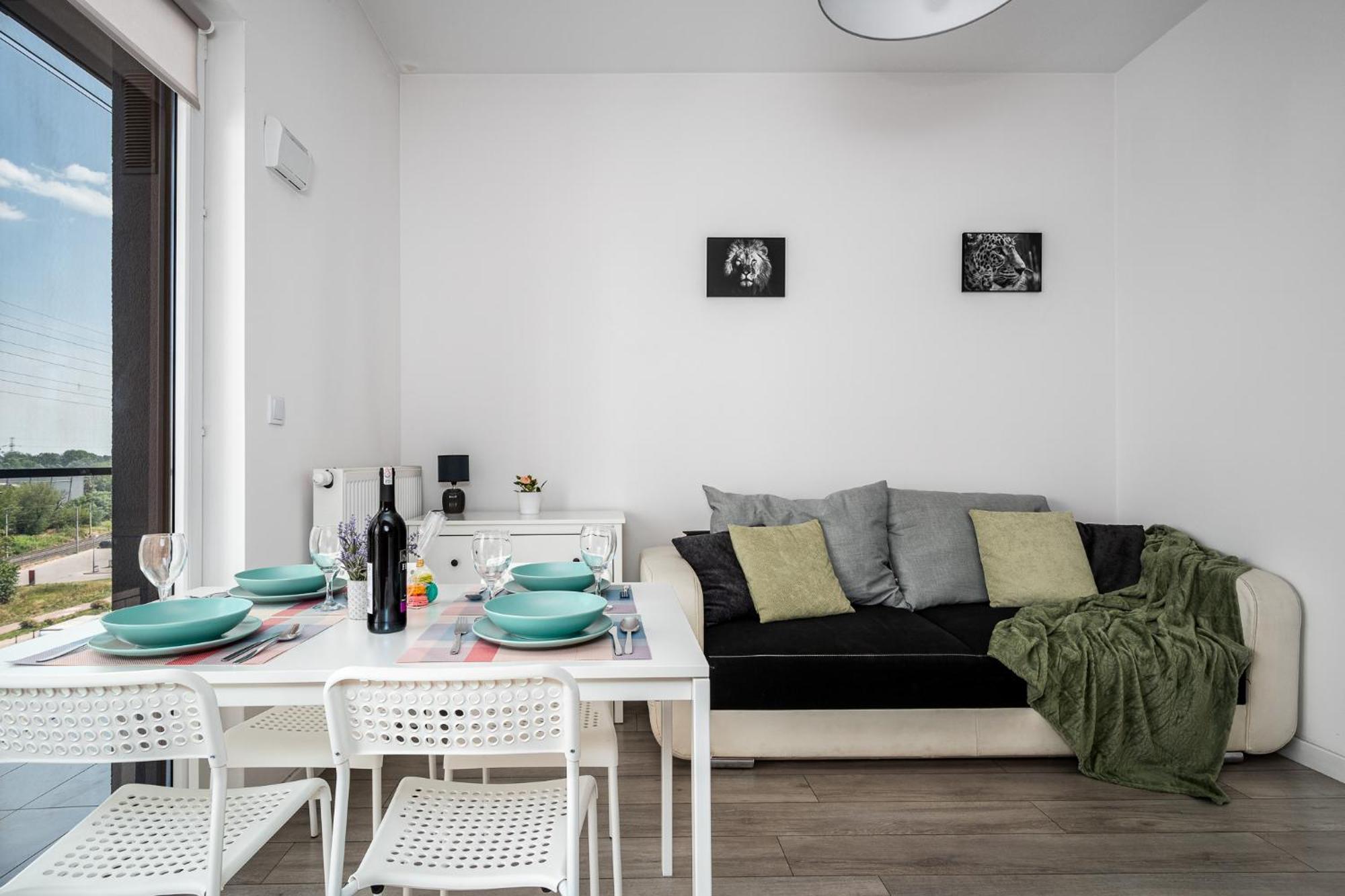 Apart D&k Free Parking Aleja Prymasa Tysiaclecia 83a Warsaw