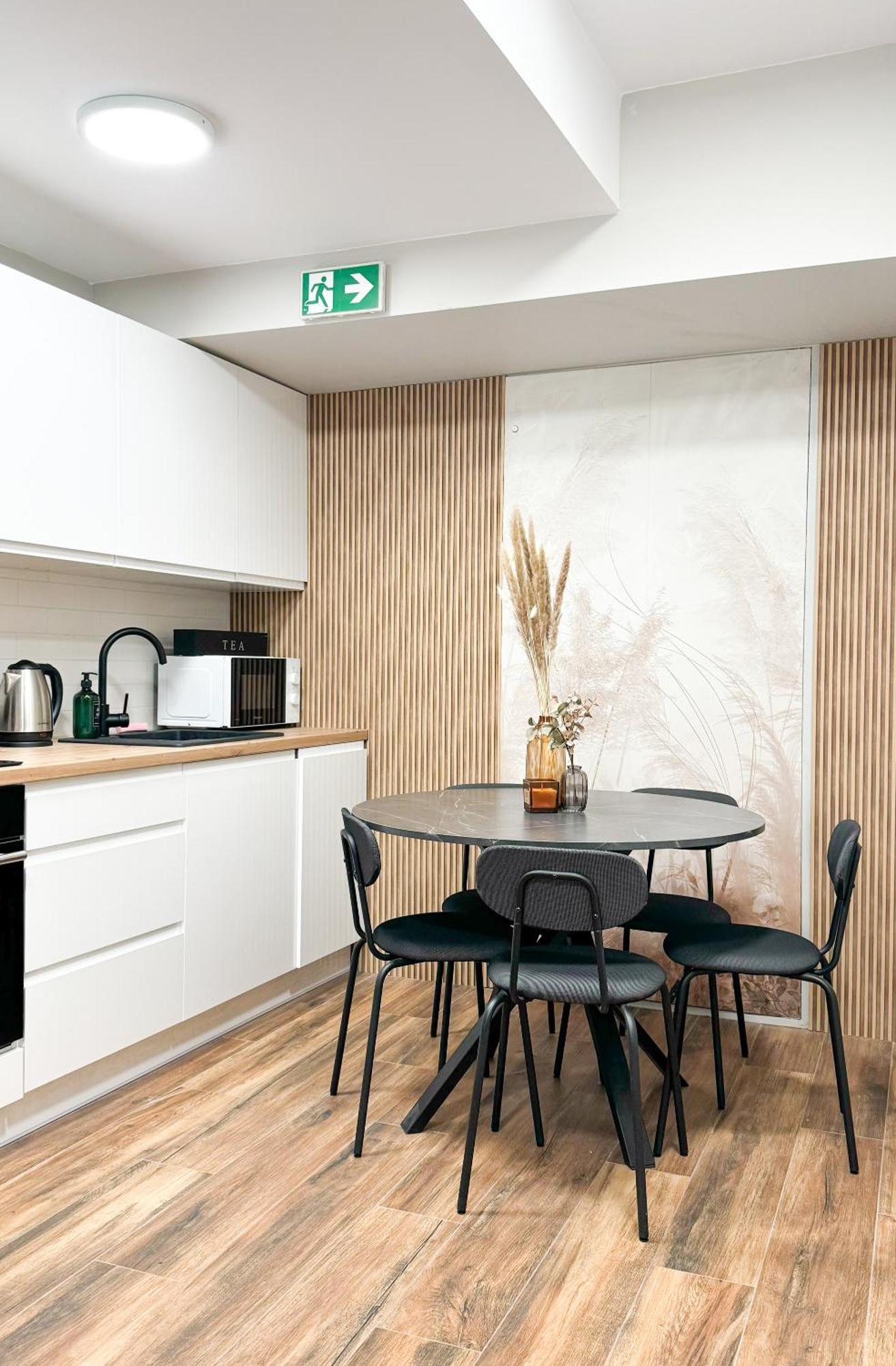 A1 - Kings Big - Haven - Two Shared Bathrooms Apartment Warsaw
