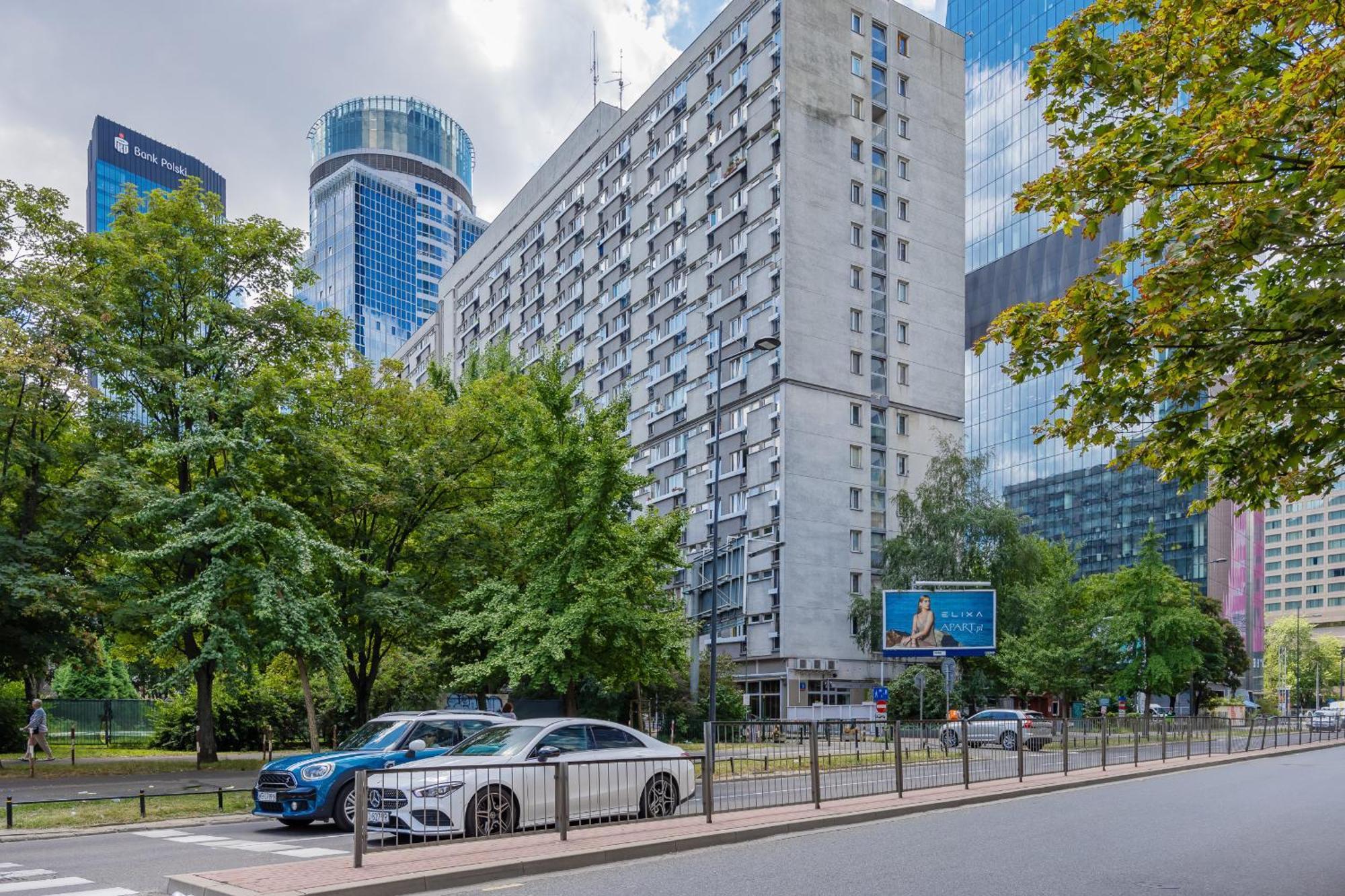 Modern Near The Palace Of Culture And Science By Rent Like