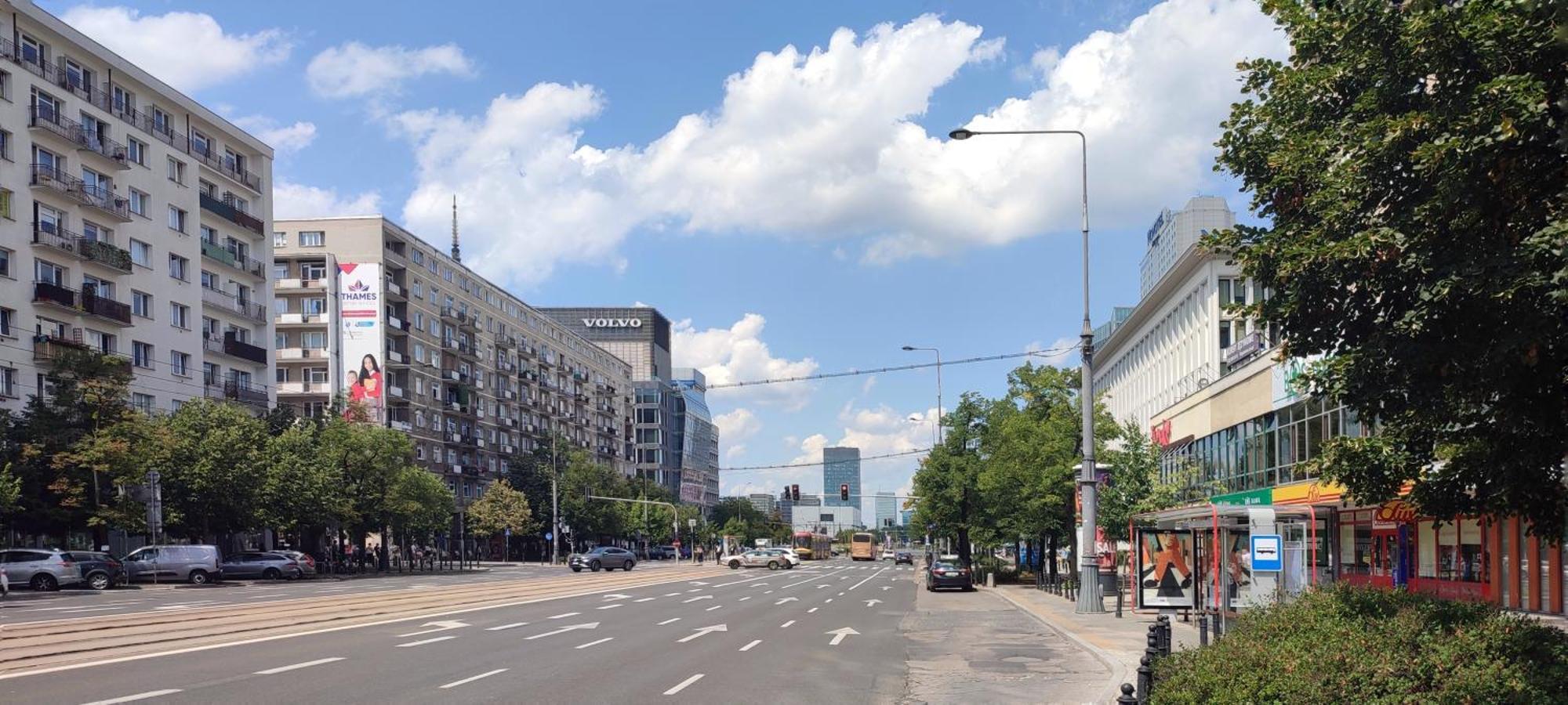 Greenpoint Hoza * Warsaw