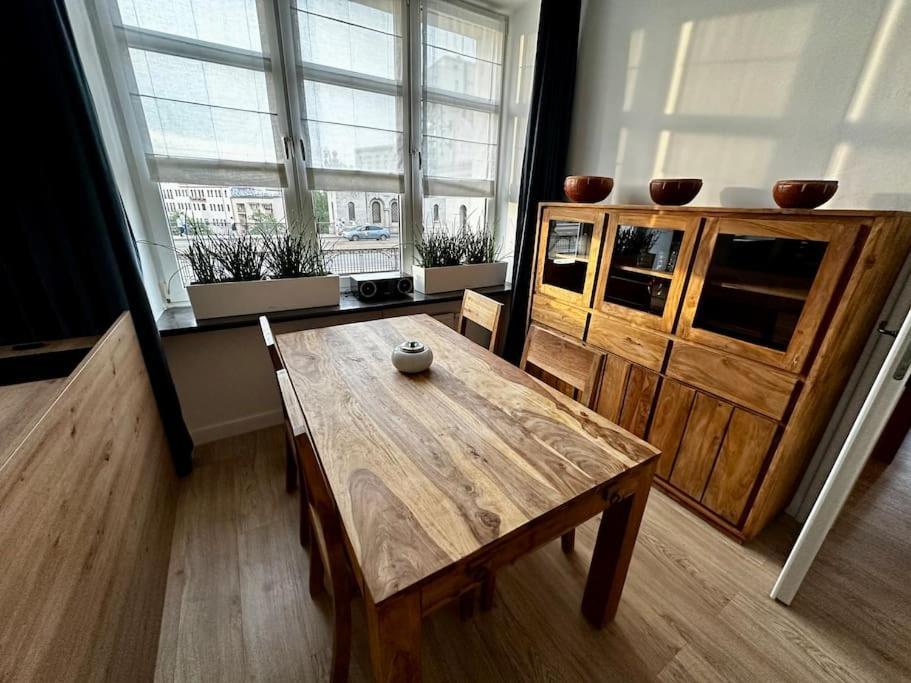 Center Apartment *