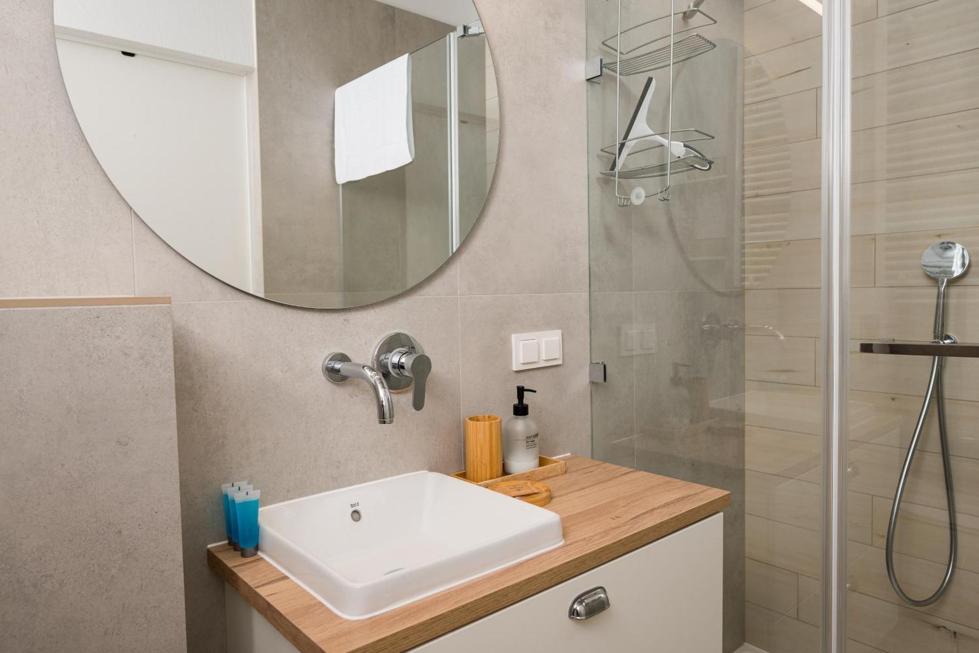Lotnisko Chopina Stylish Apartment *