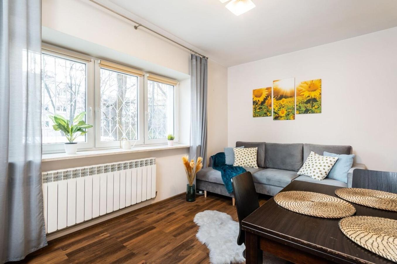 Karmelicka Sunflower Căn hộ Warsaw