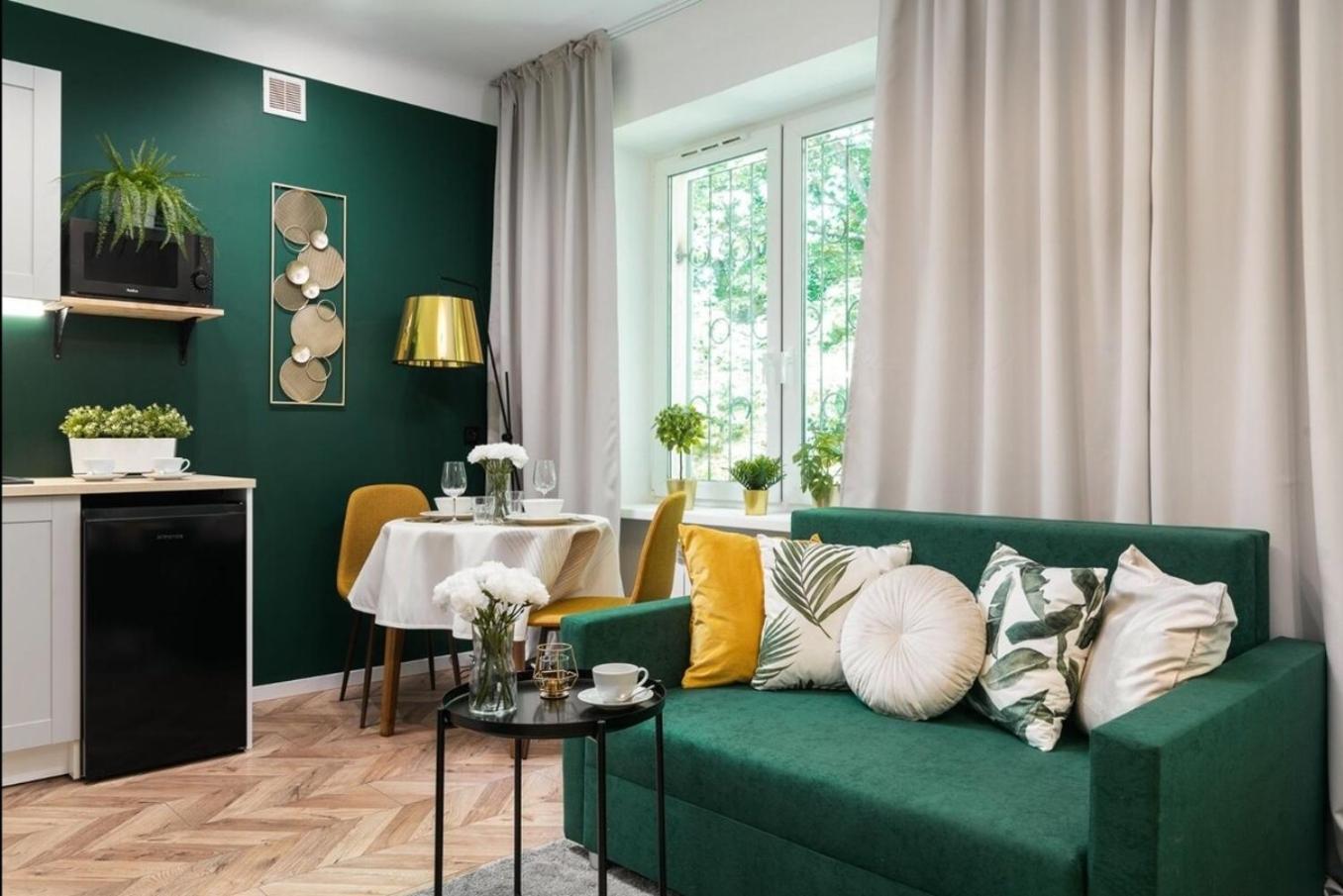 Walnut Delight A Stare Miasto Apartment *
