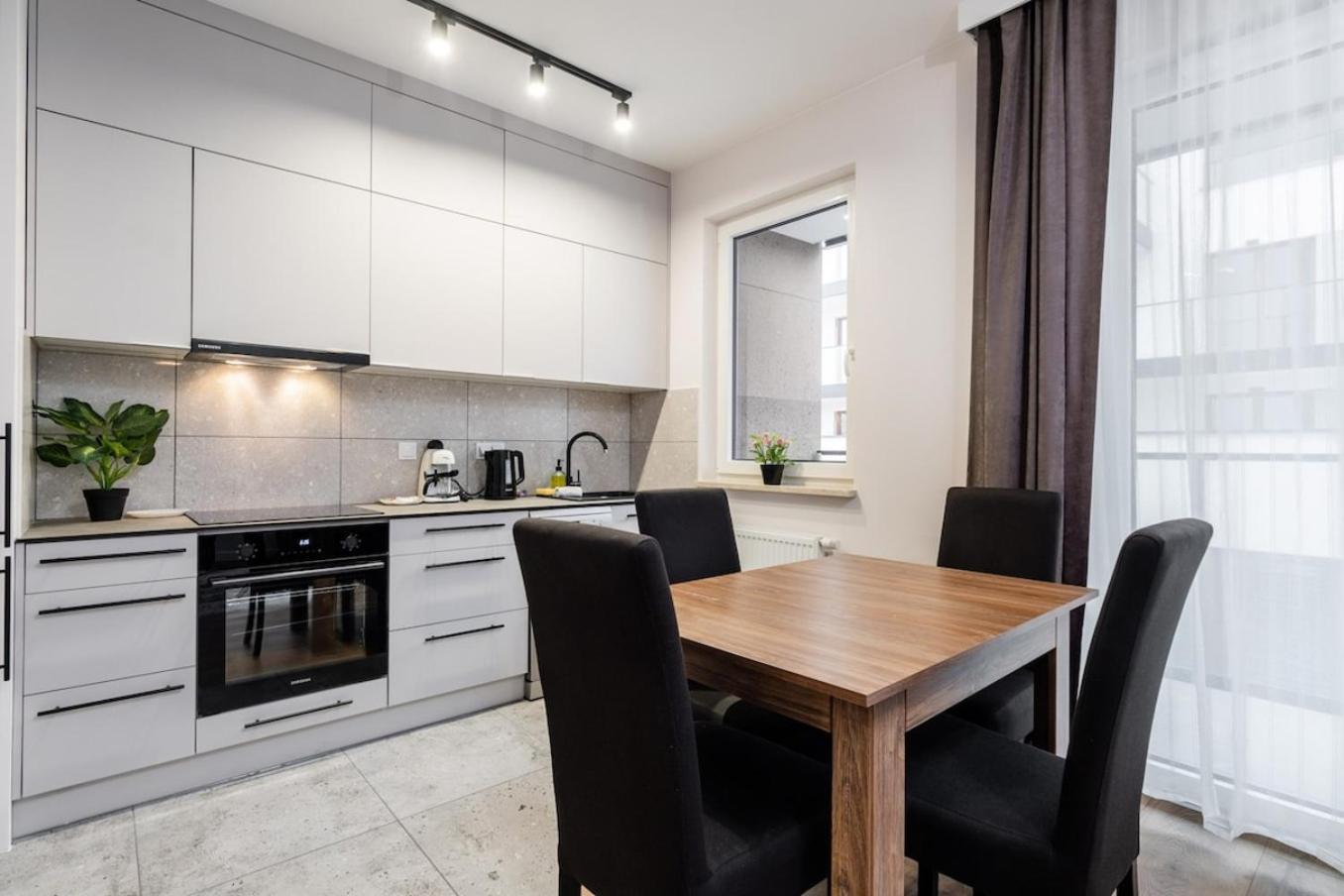 Cayenne Premium Airport Apartament Warszawa