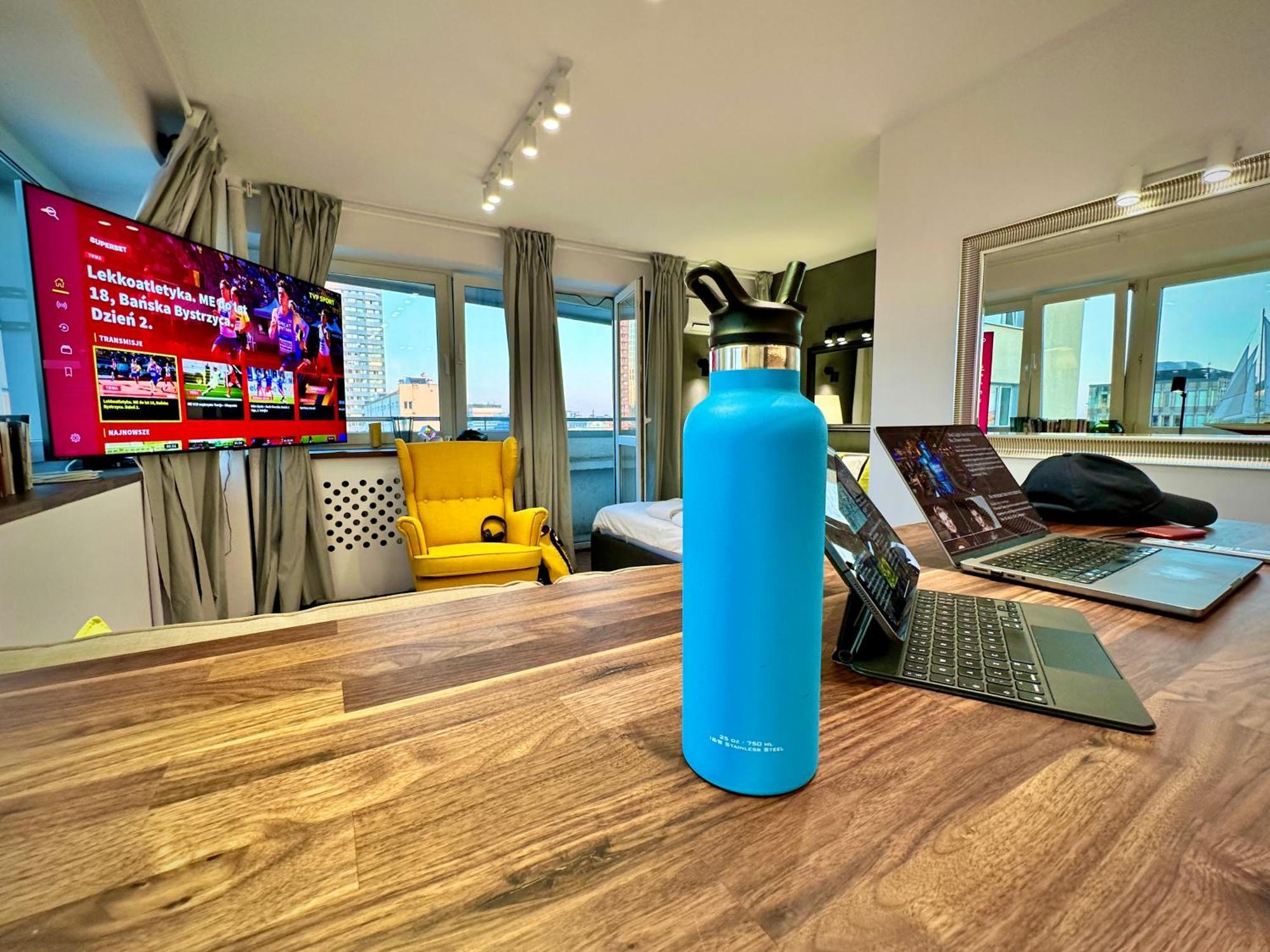 Silver Aircondition Wifi 1gbs 85'tv Netflix Apartment