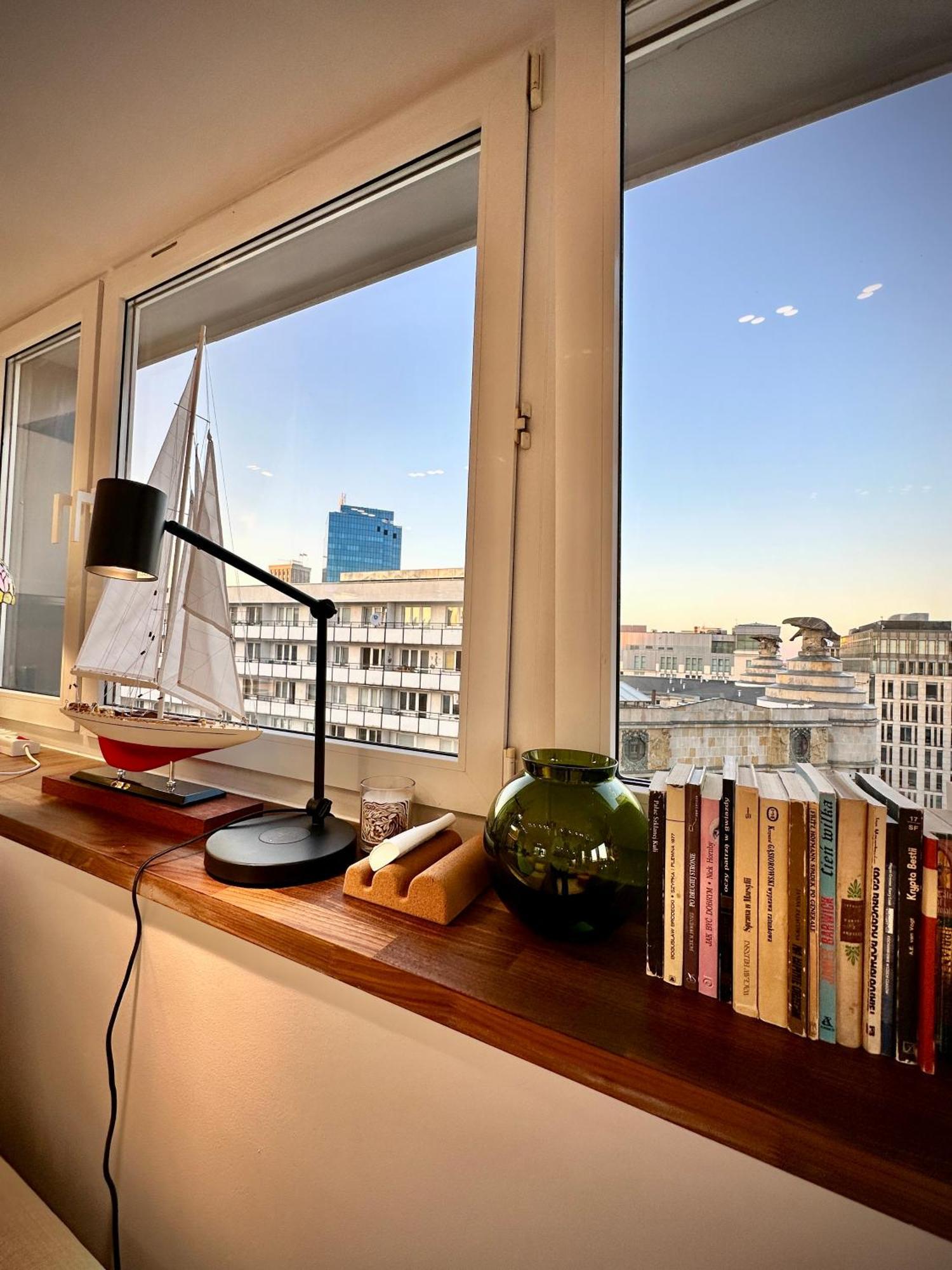 Apartment Silver Aircondition Wifi 1gbs 85'tv Netflix *