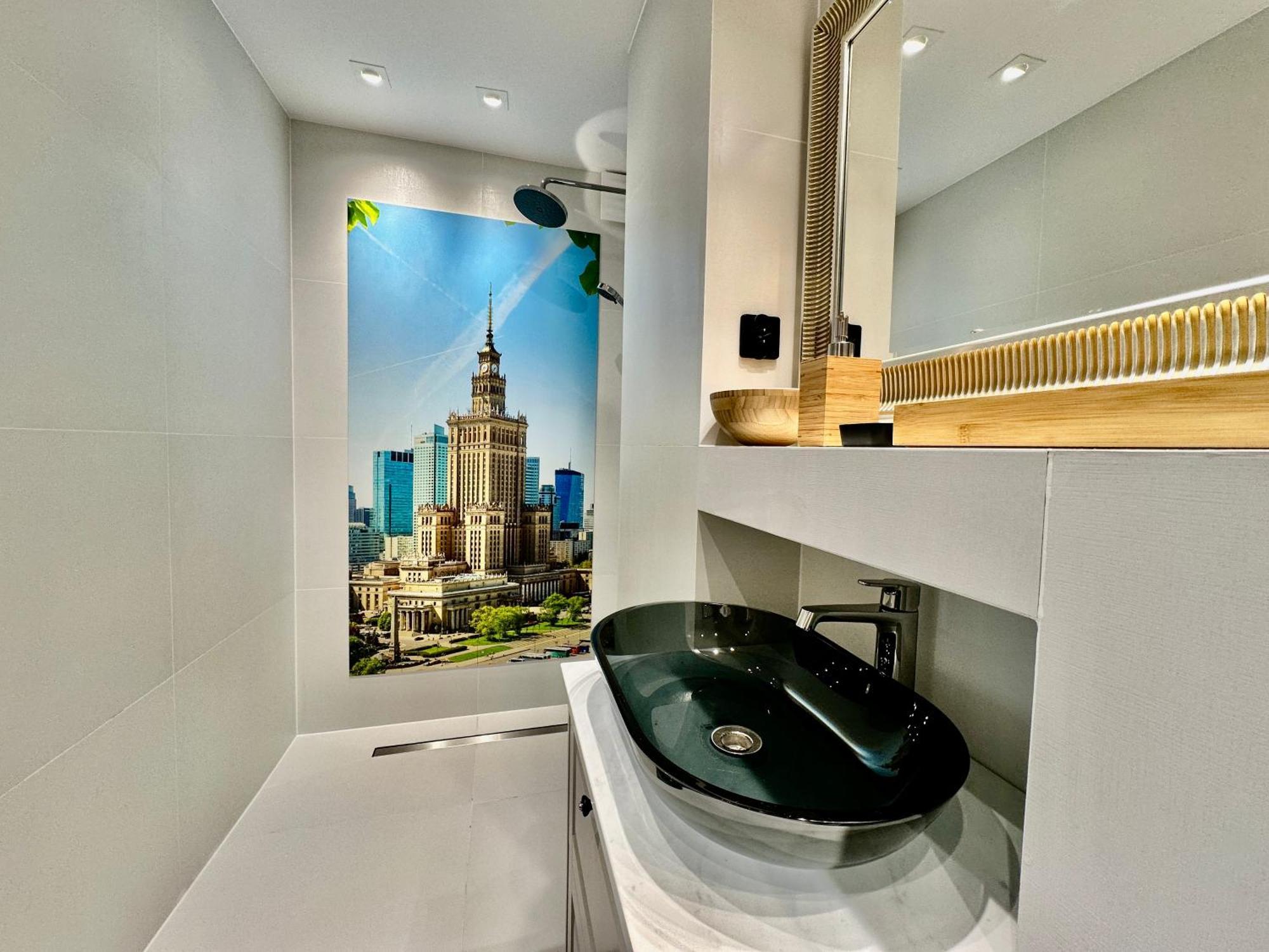Apartment Silver Aircondition Wifi 1gbs 85'tv Netflix