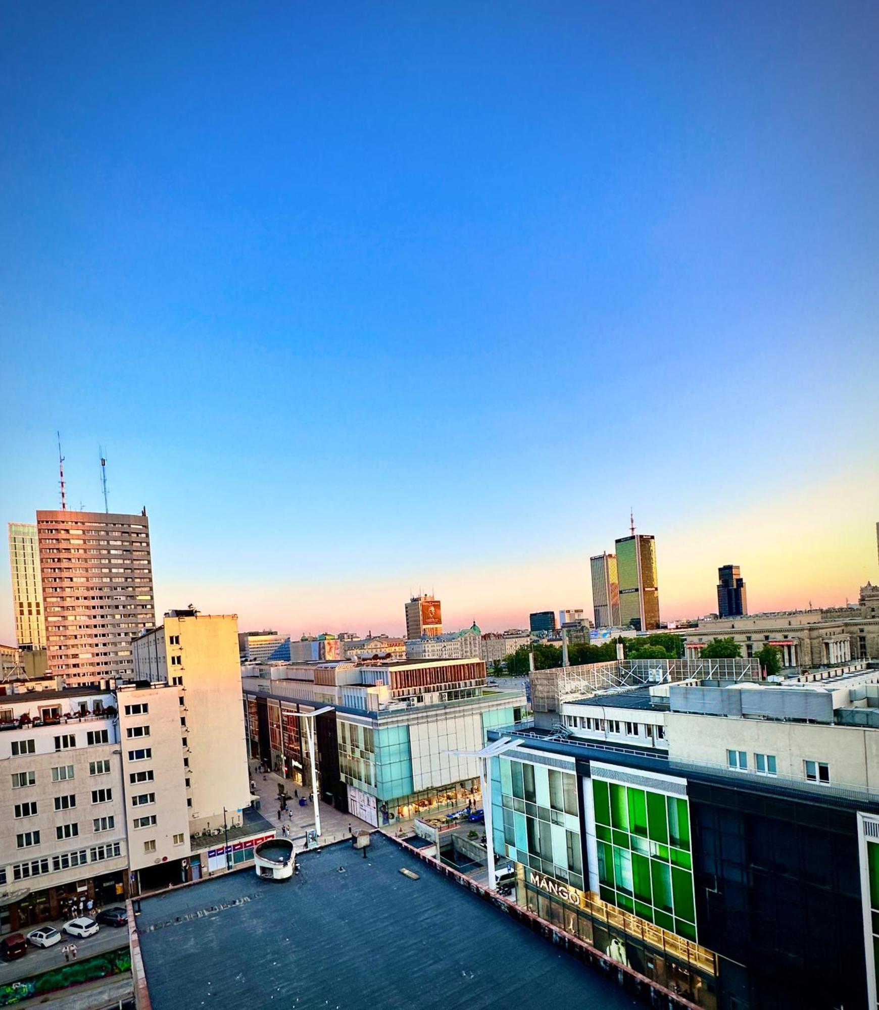 Silver Aircondition Wifi 1gbs 85'tv Netflix Apartment Warsaw