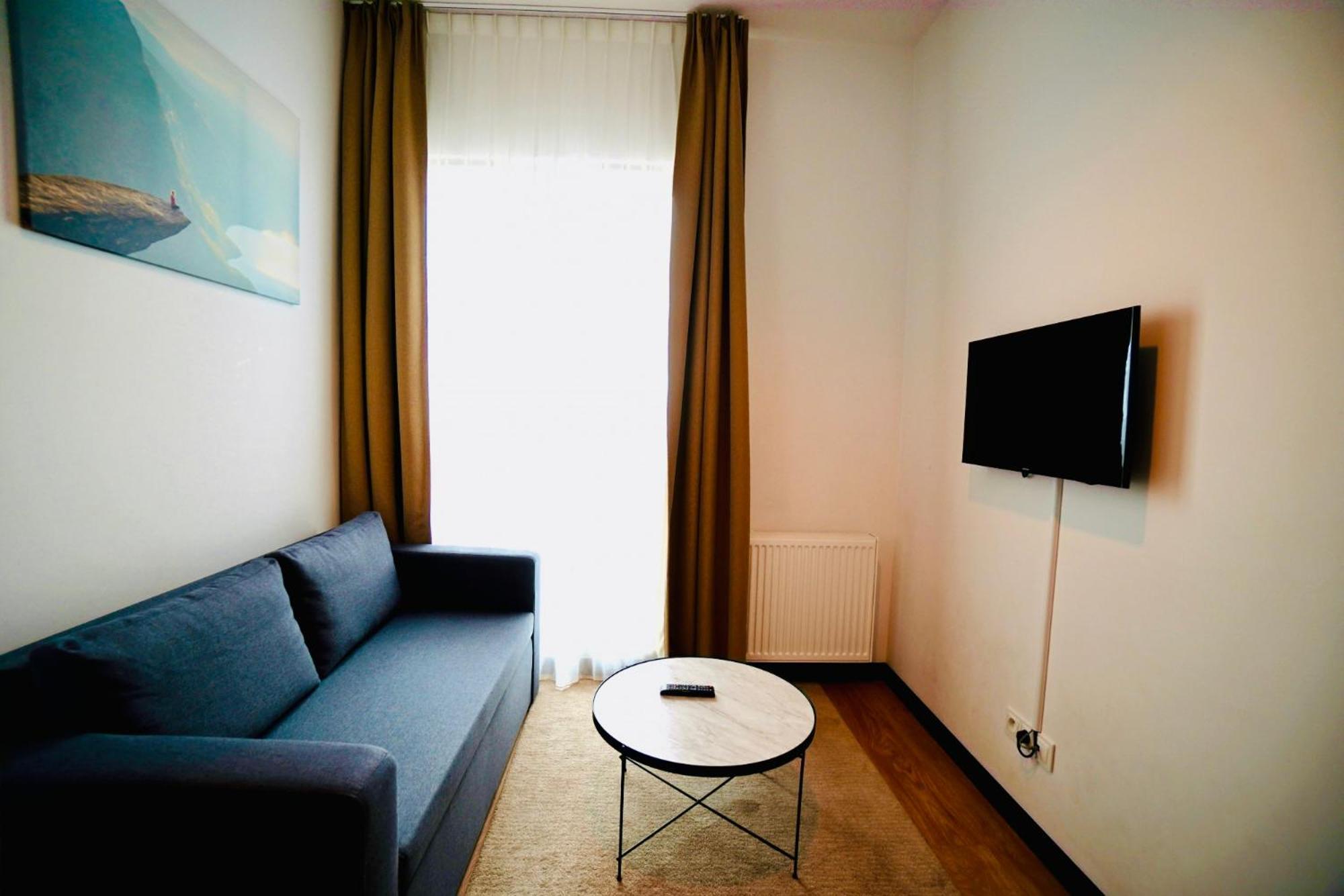 Bk Praga - National Stadium - Comfortable For 4 People Apartment