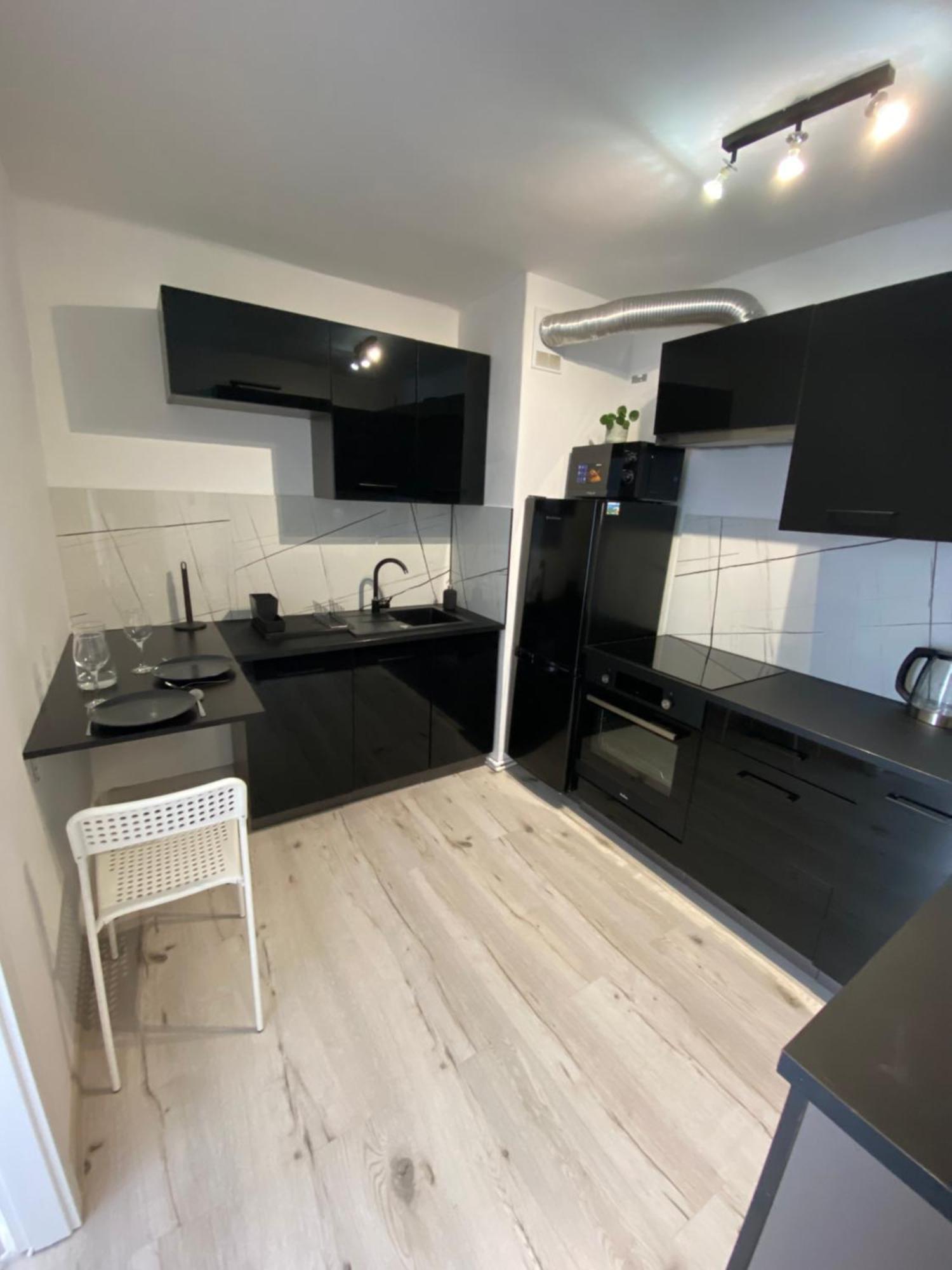 Căn hộ 3 Sypialnie Grzybowska Ohmyhome Warsaw