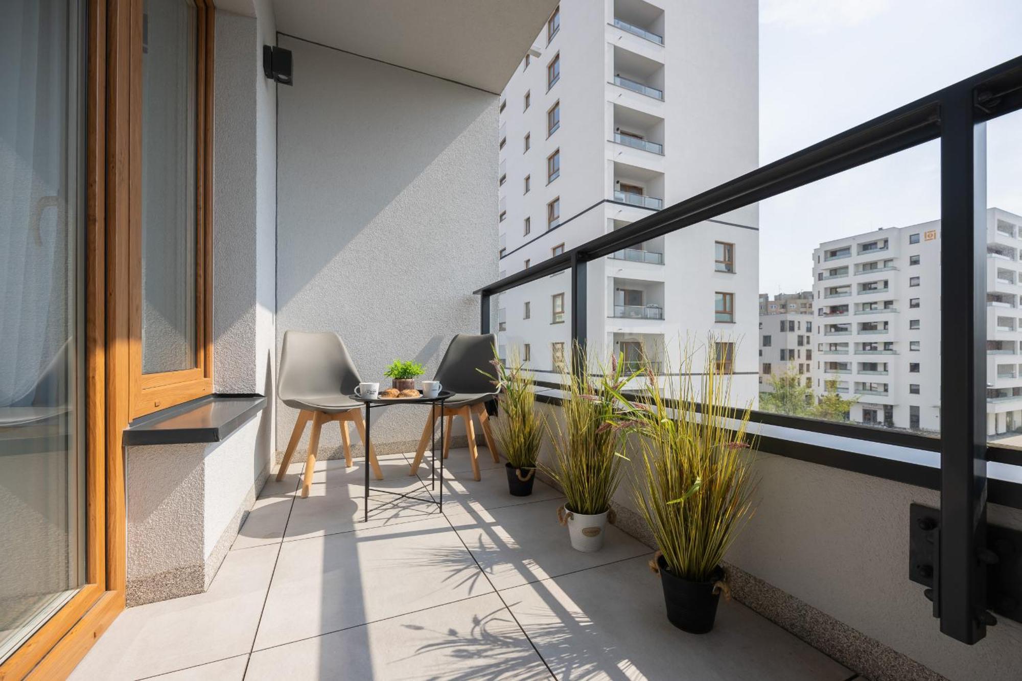 Metro Targowek One Bedroom For 4 With Furnished Balcony By Renters Warszawa