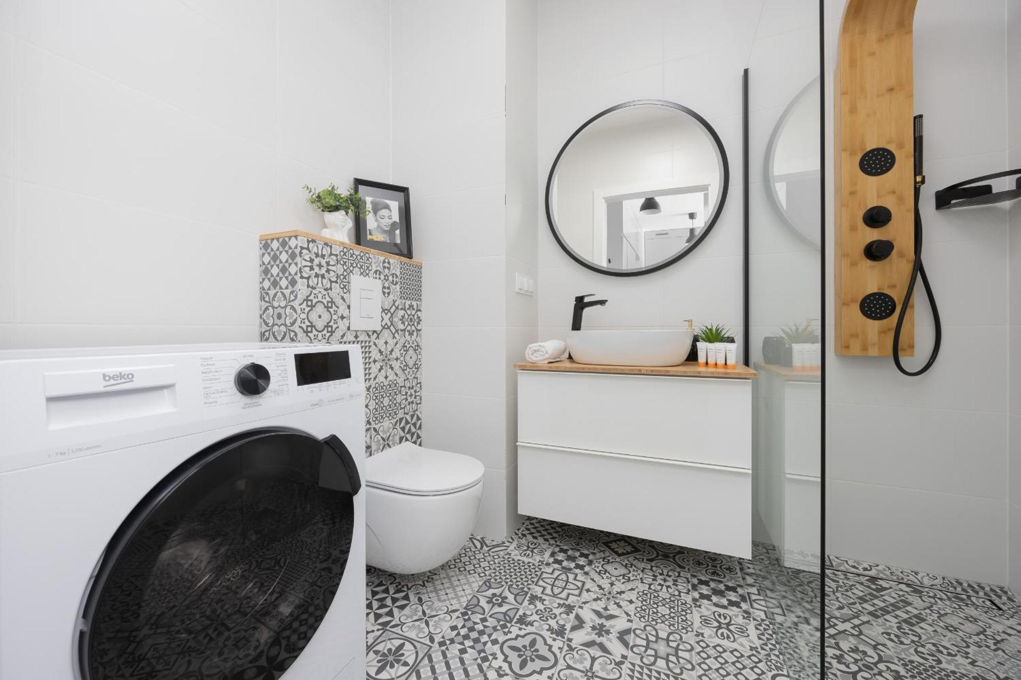 Metro Targowek One Bedroom For 4 With Furnished Balcony By Renters * Warszawa