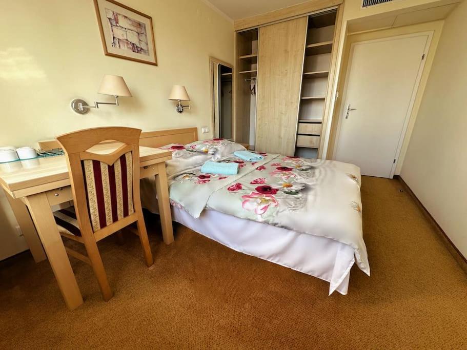 Apartment 10q - Z6 604 B *