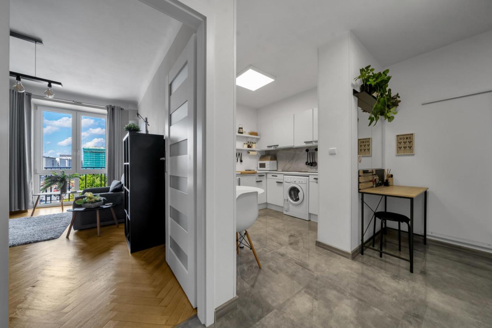 Downtown - Location, View, Bus&tram - By Rentujemy Apartment *
