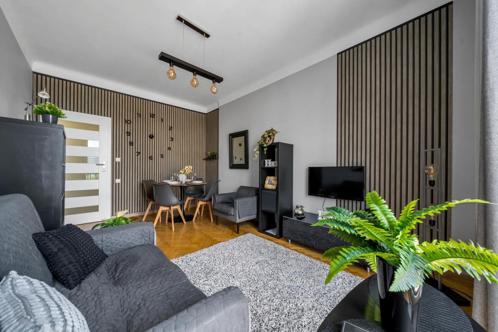 Downtown - Location, View, Bus&tram - By Rentujemy Apartment *