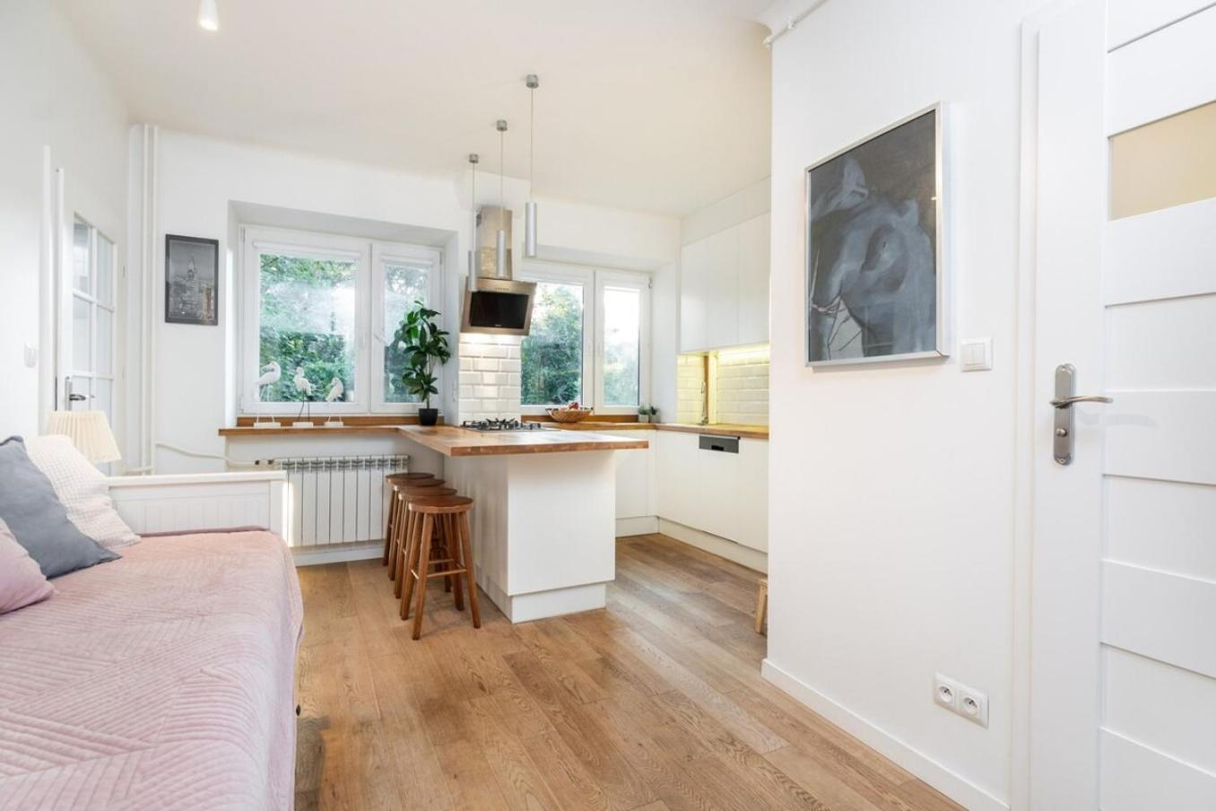 Apartment Kraushara I Chestnut