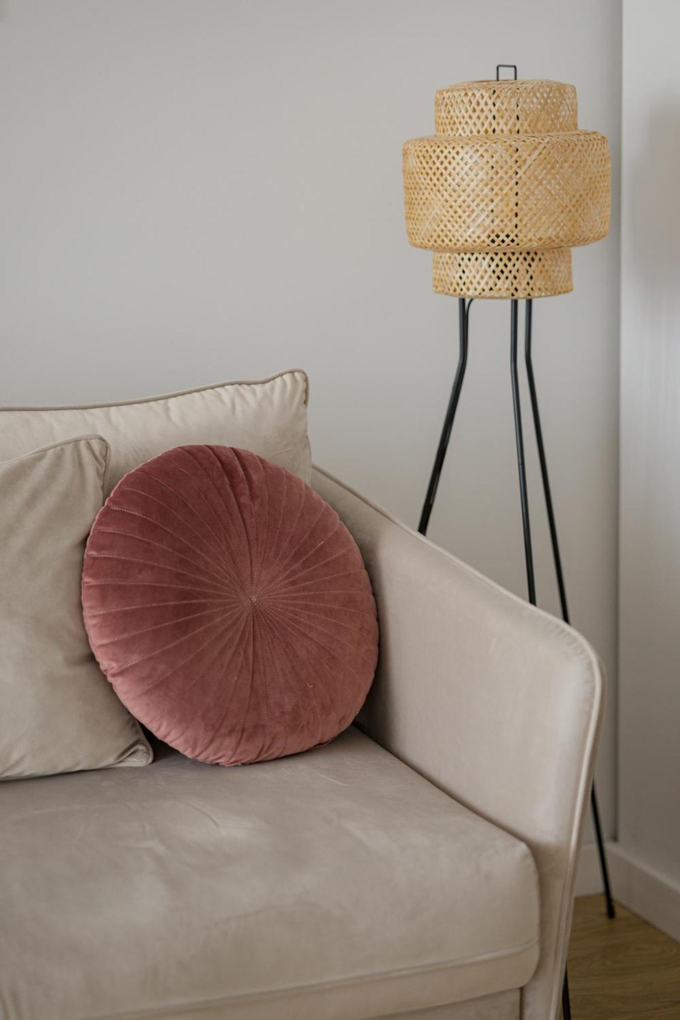 Stylish Glam Przedpole In By Renters *