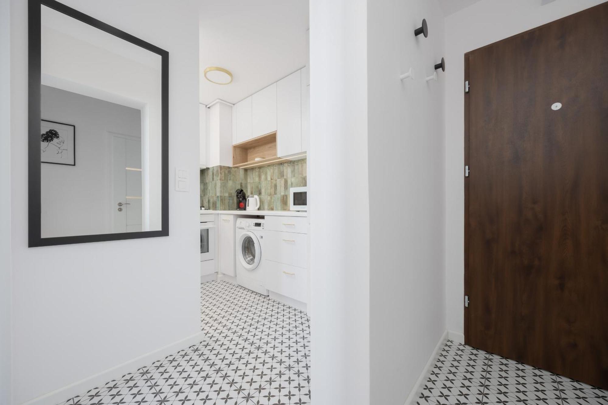 Ludna Overlooking The Center By The Vistula River By Renters Apartament *