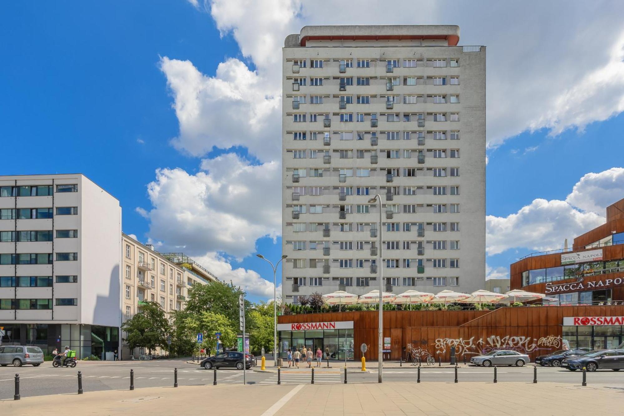 Ludna Overlooking The Center By The Vistula River By Renters * Warszawa