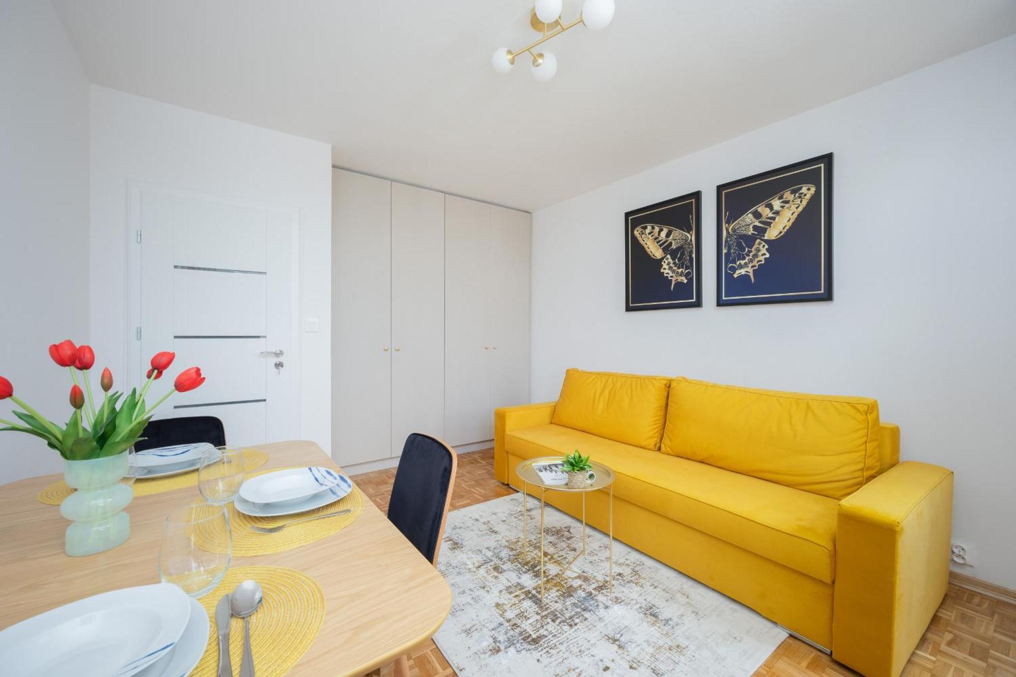 Ludna Overlooking The Center By The Vistula River By Renters Apartament *
