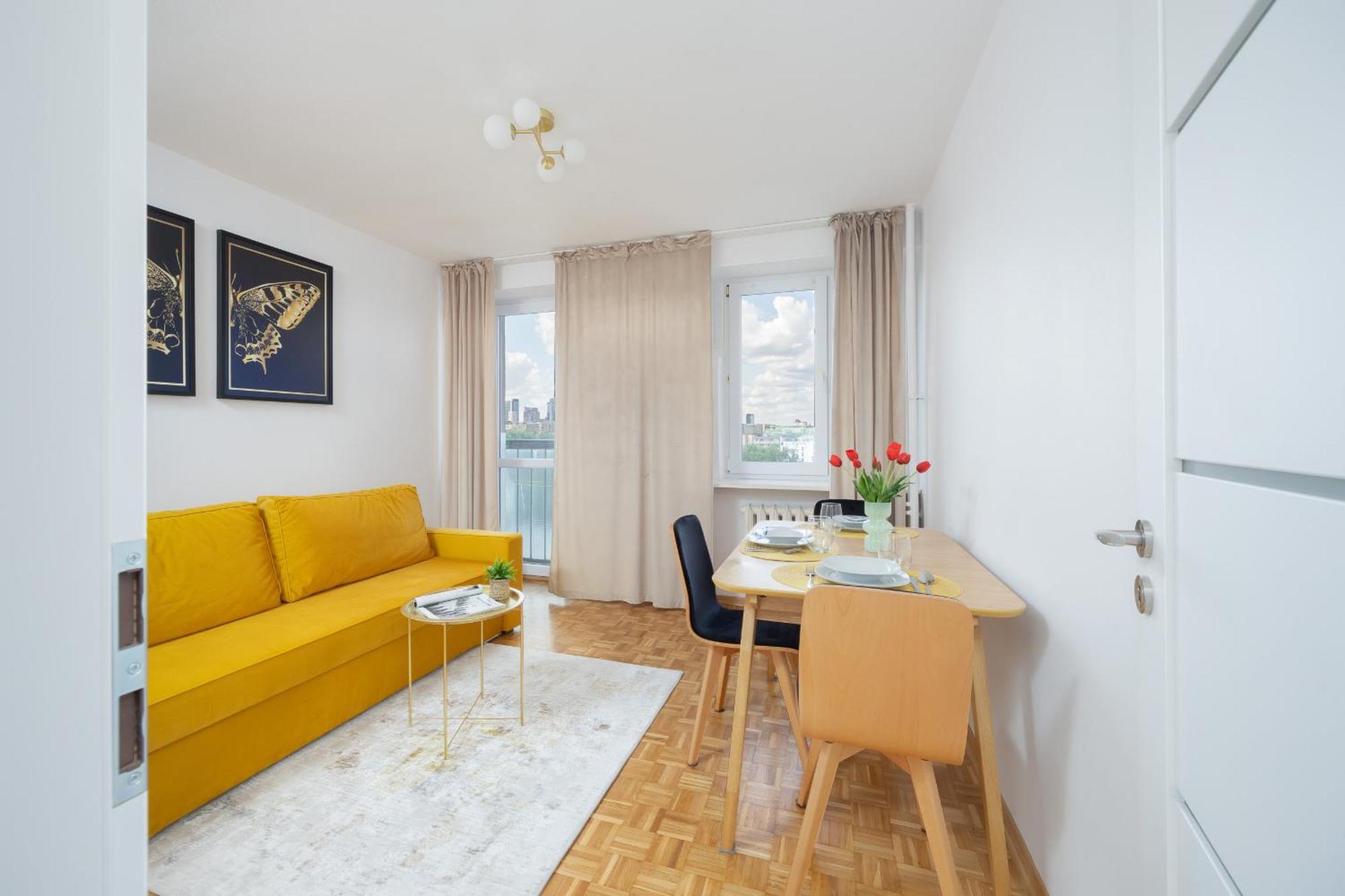 Ludna Overlooking The Center By The Vistula River By Renters *