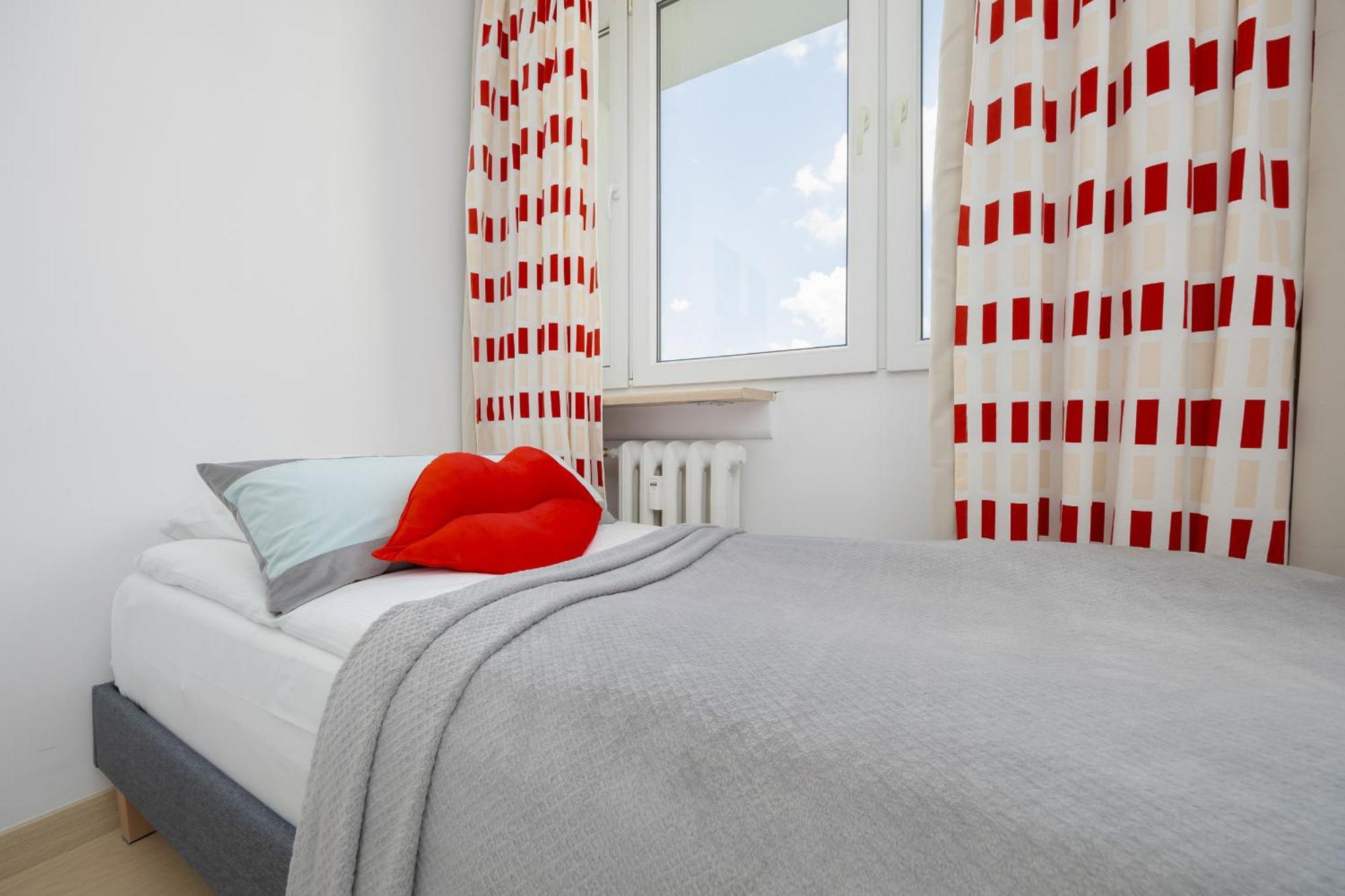 Comfortable One-bedroom Mokotow By Renters Apartment