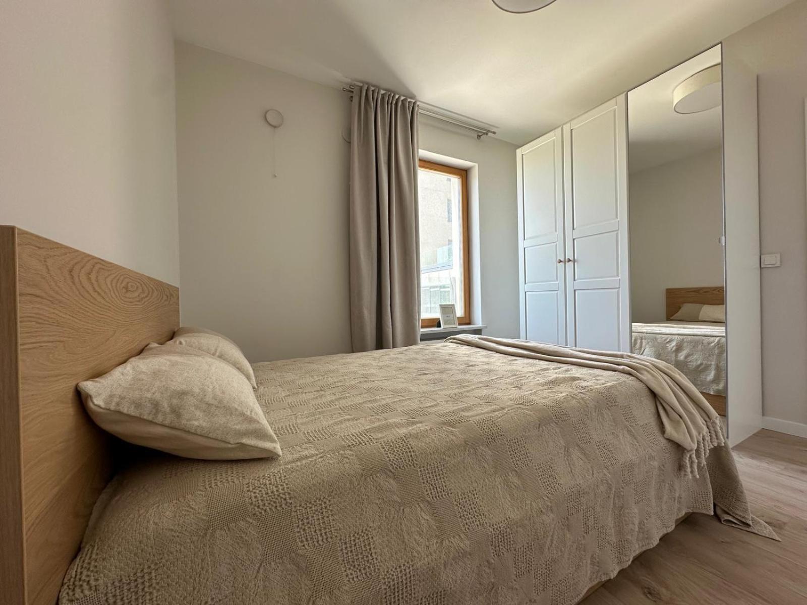 Superapart Dereniowa 60, Cozy Urban Retreat, Perfect Family Getaway Apartment