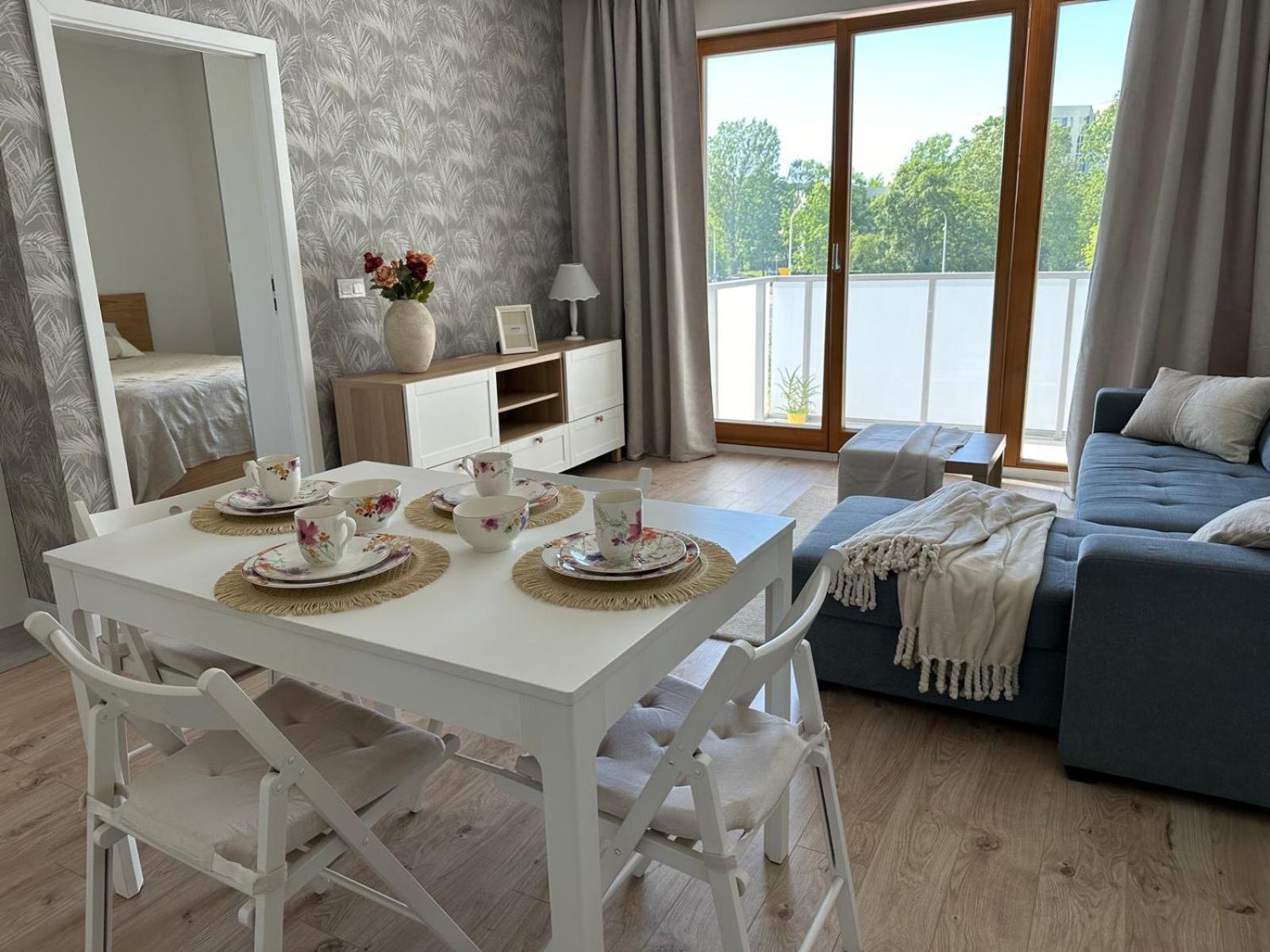 Apartment Superapart Dereniowa 60, Cozy Urban Retreat, Perfect Family Getaway Warsaw