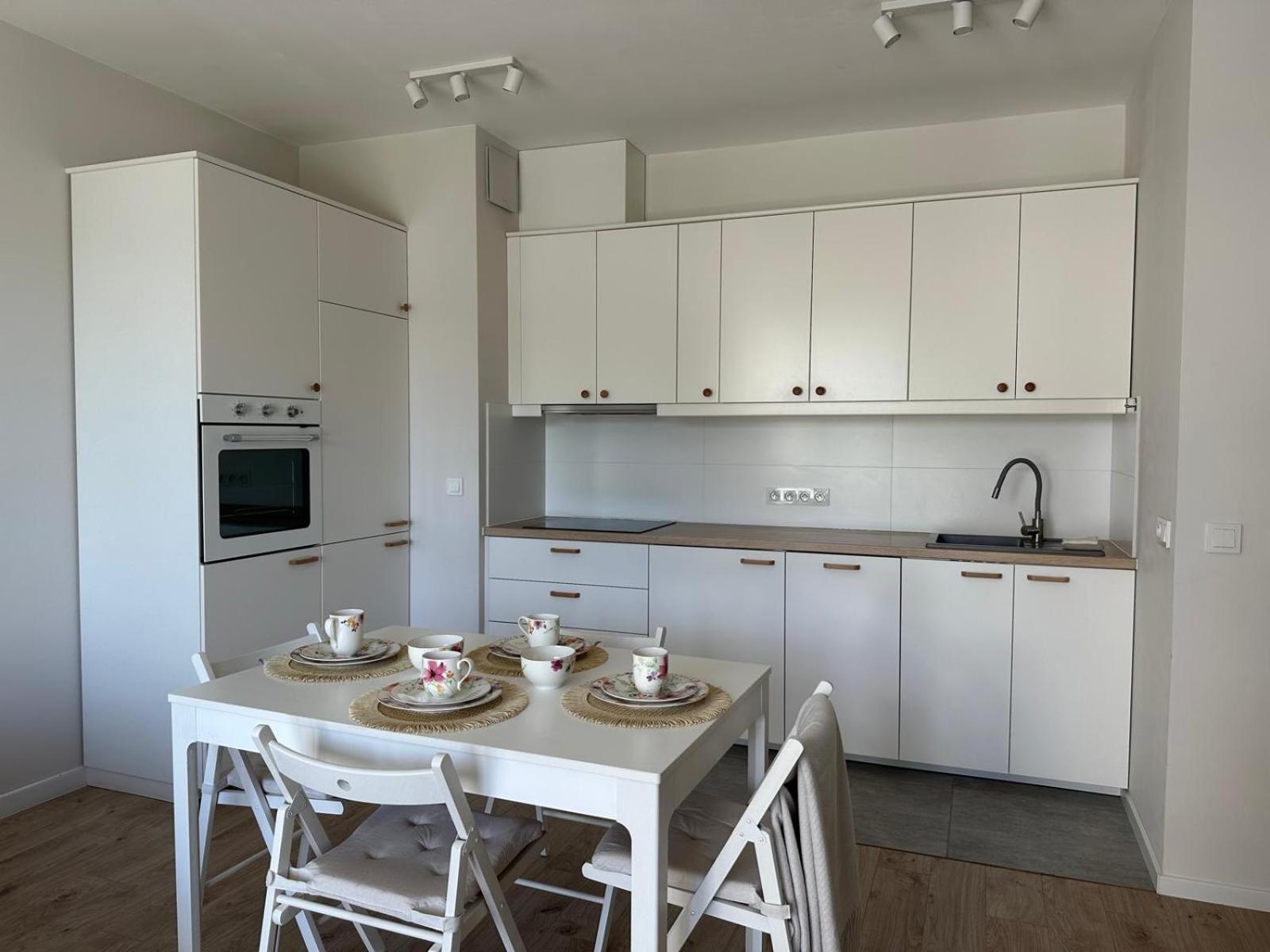 Apartment Superapart Dereniowa 60, Cozy Urban Retreat, Perfect Family Getaway Warsaw