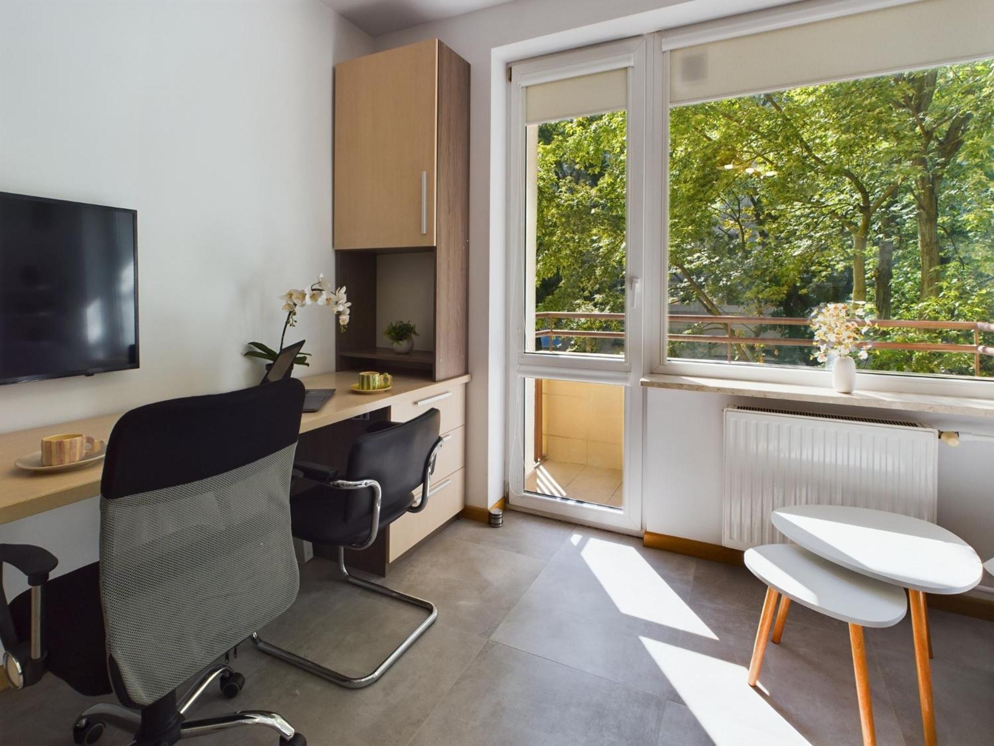 Beautiful Perfect For Remote Work By Renters Warschau