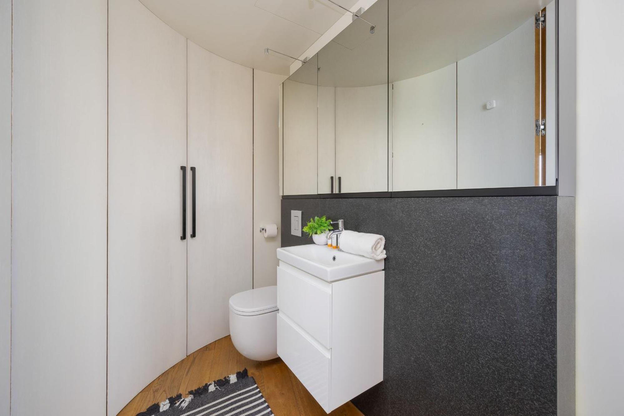 Apartament Studio With View Of Panorama With Parking By Renters Prestige *