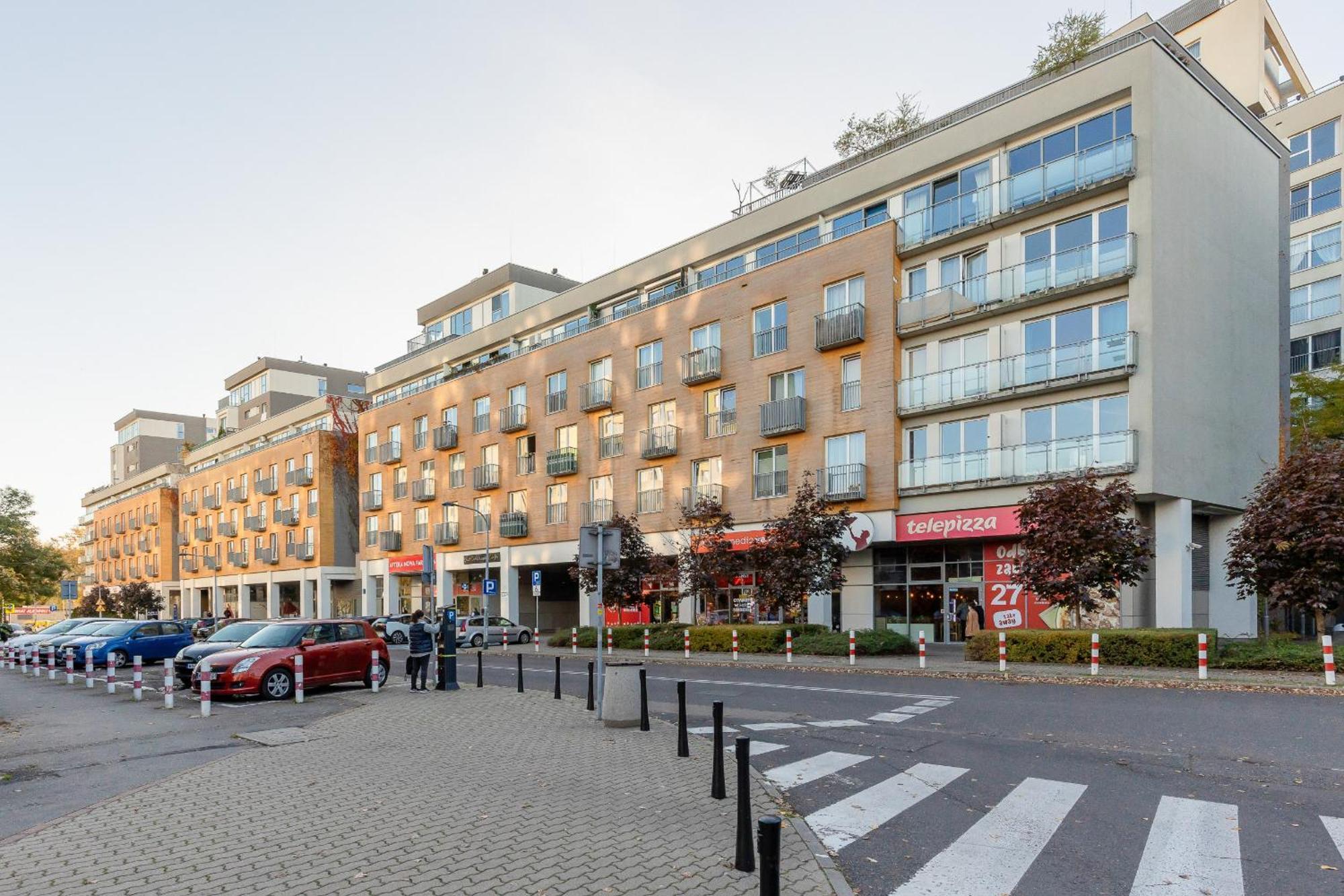 Studio With View Of Panorama With Parking By Renters Prestige *