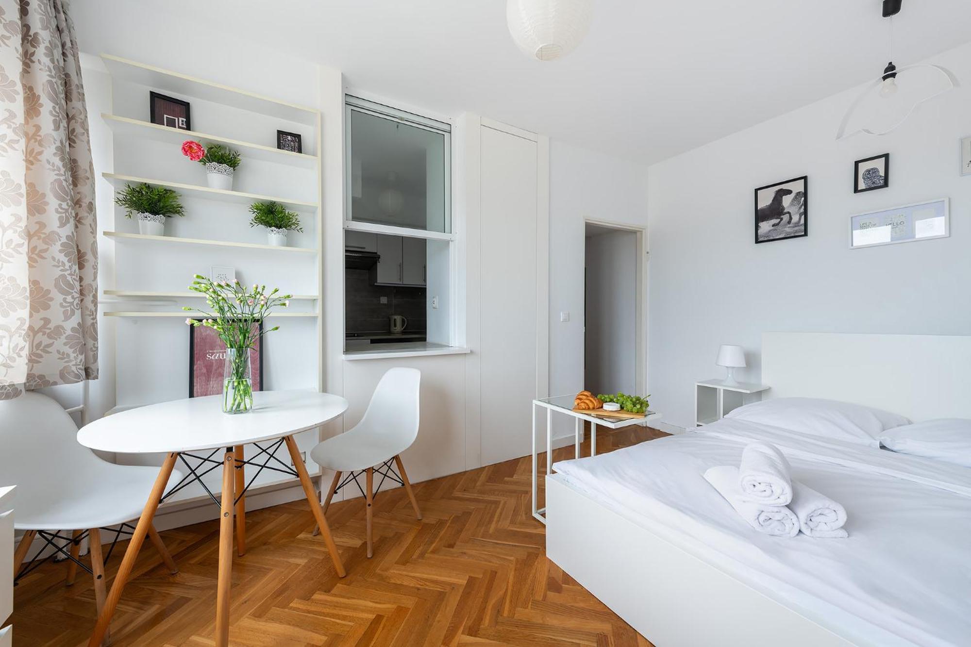 Apartamento Tamka 40: Private Near Old Town & National Stadium *