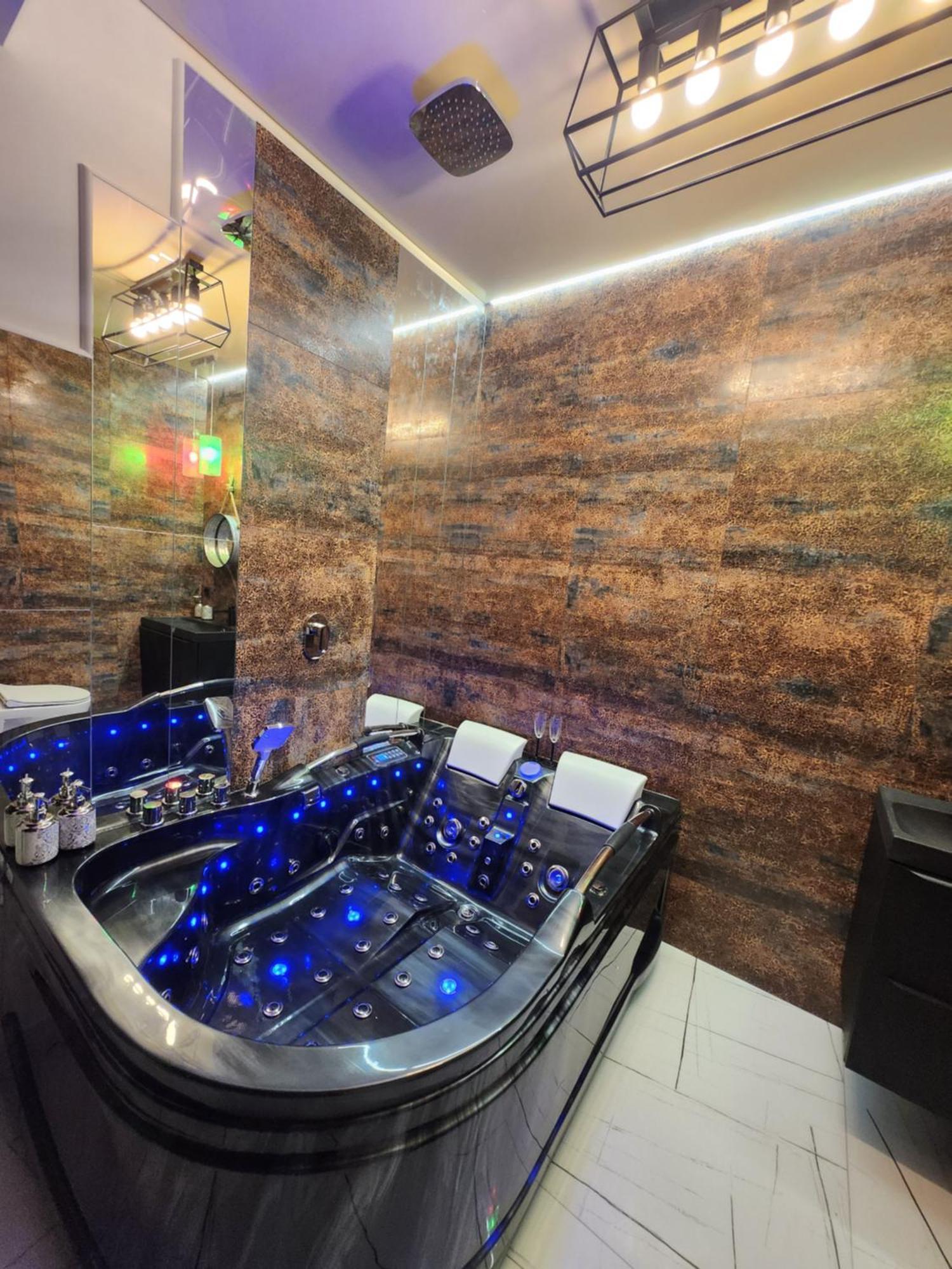 House: With Jacuzzi, Prosecco & Wellness Facilities Warsaw