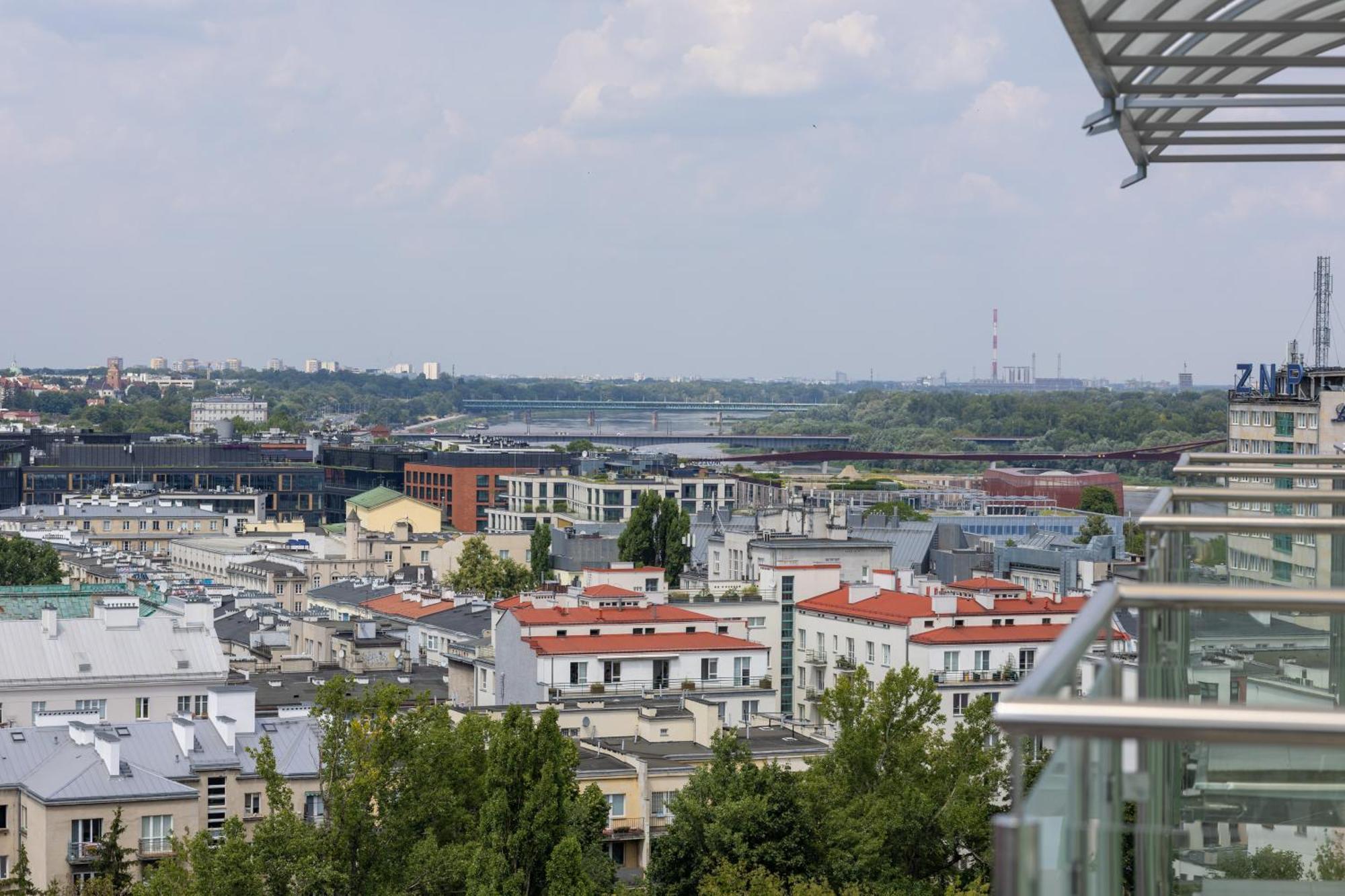 On The 15th Floor With A View Of The Panorama By Renters Apartment Warsaw
