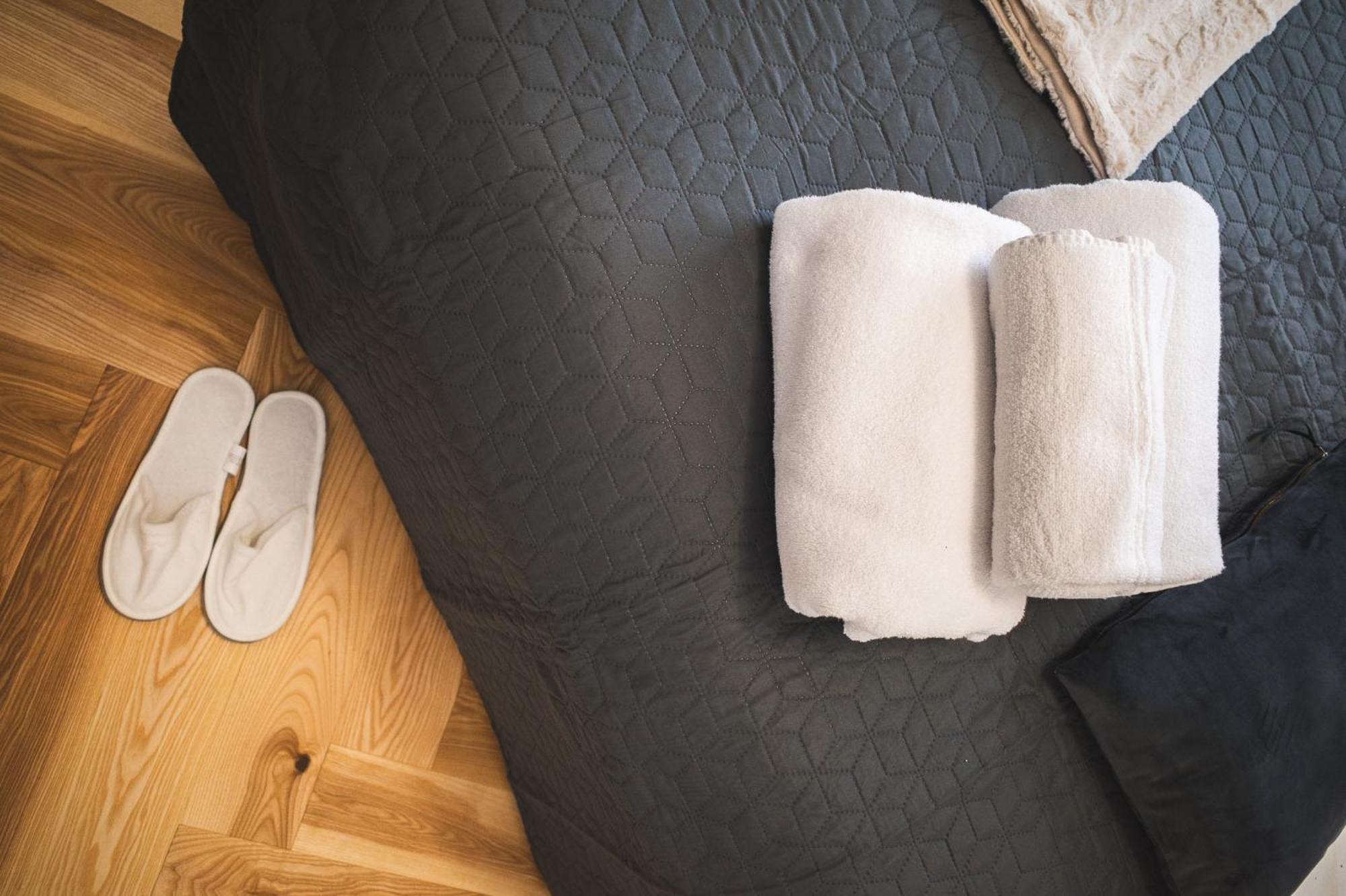 Great Sleep In The Heart Of + Wifi + Washing Machine Apartment