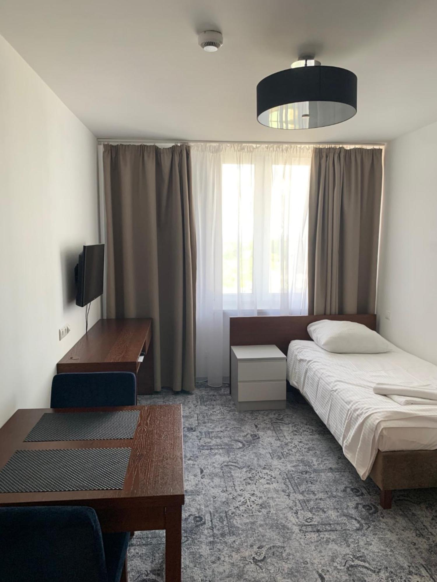 Goscinne Ikar - Metro I Parking Apartment Warsaw