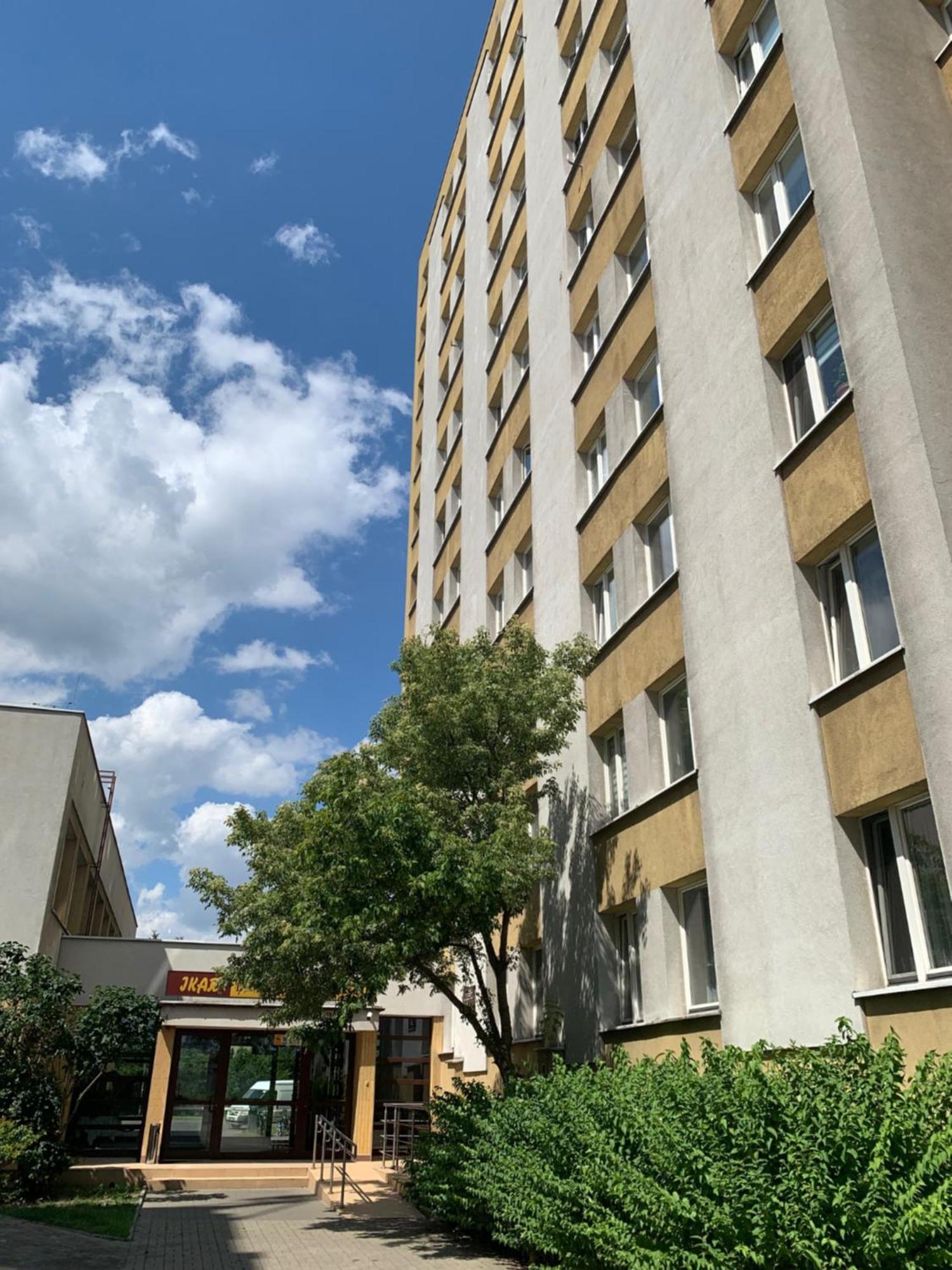 Goscinne Ikar - Metro I Parking Apartment *