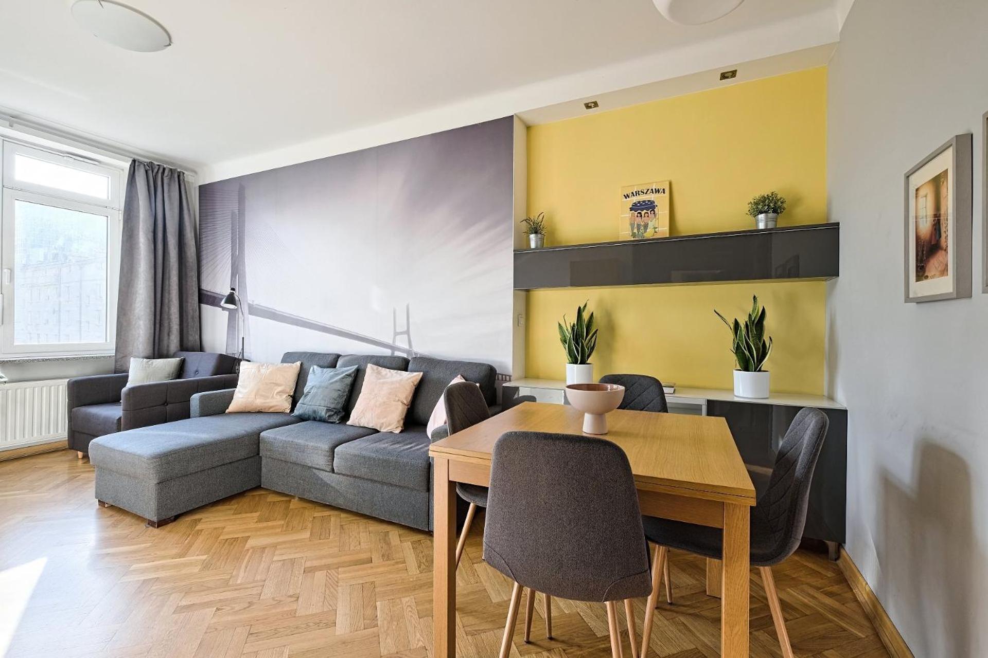 Modern And Cozy- Location-b11/13 *
