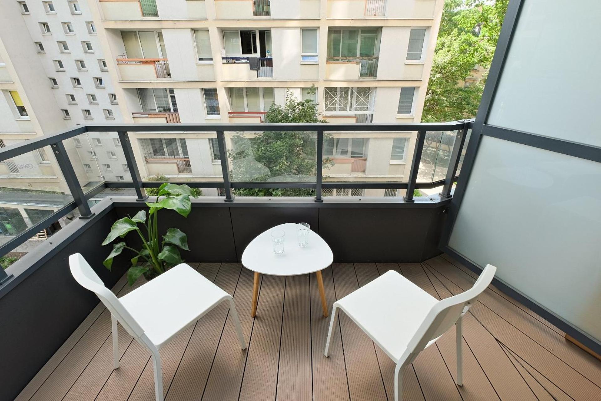 Urbannestgroup - Old Town S17