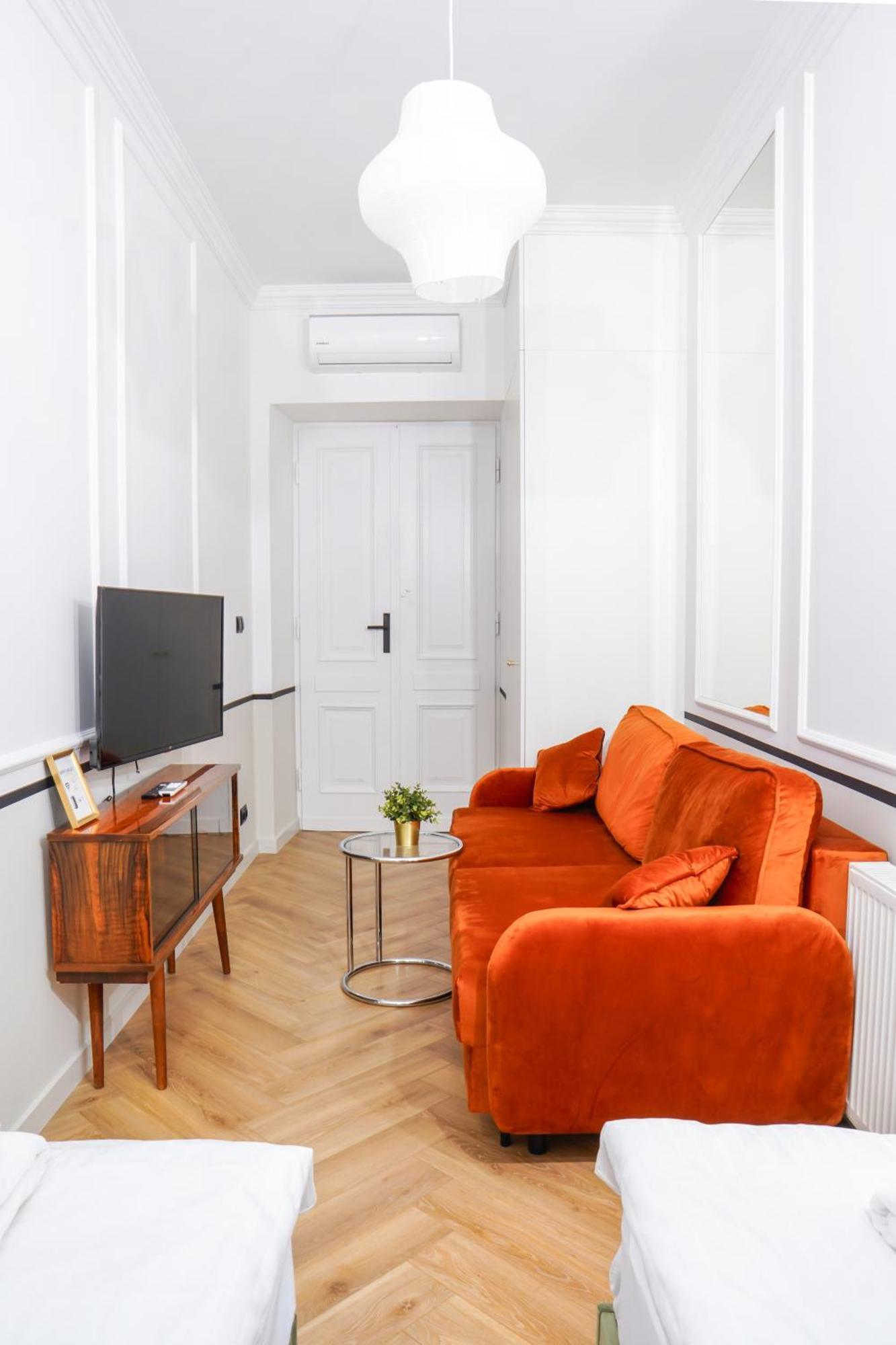 Apartment Nowy Swiat 28