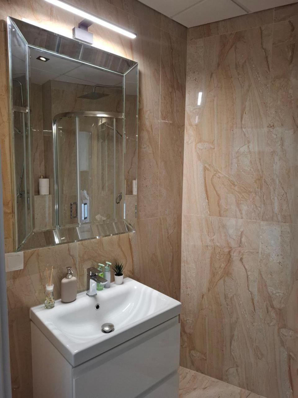 Kasprzaka 29 Apartment