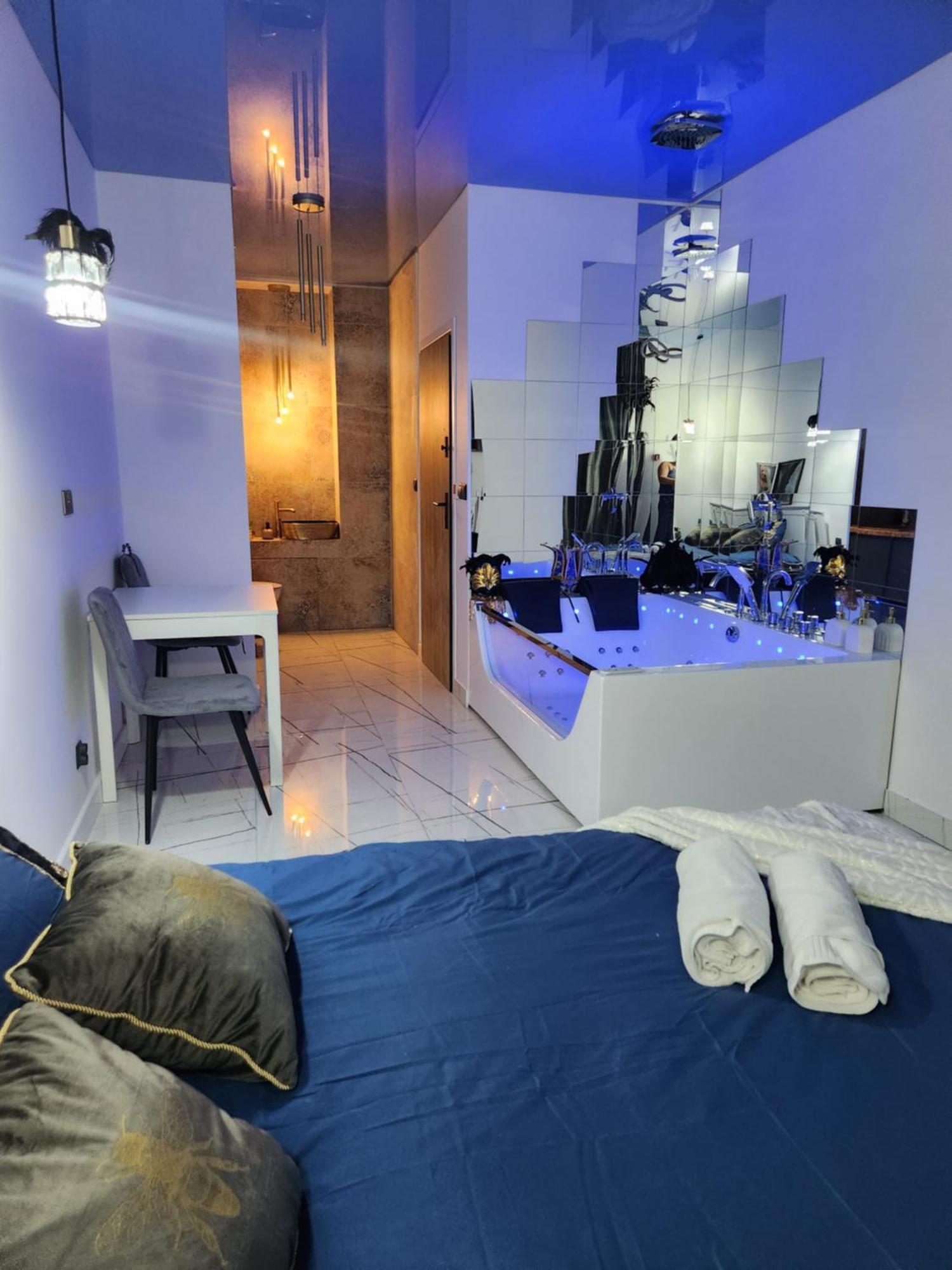 House: With Jacuzzi, Prosecco & Wellness Facilities * Warsaw